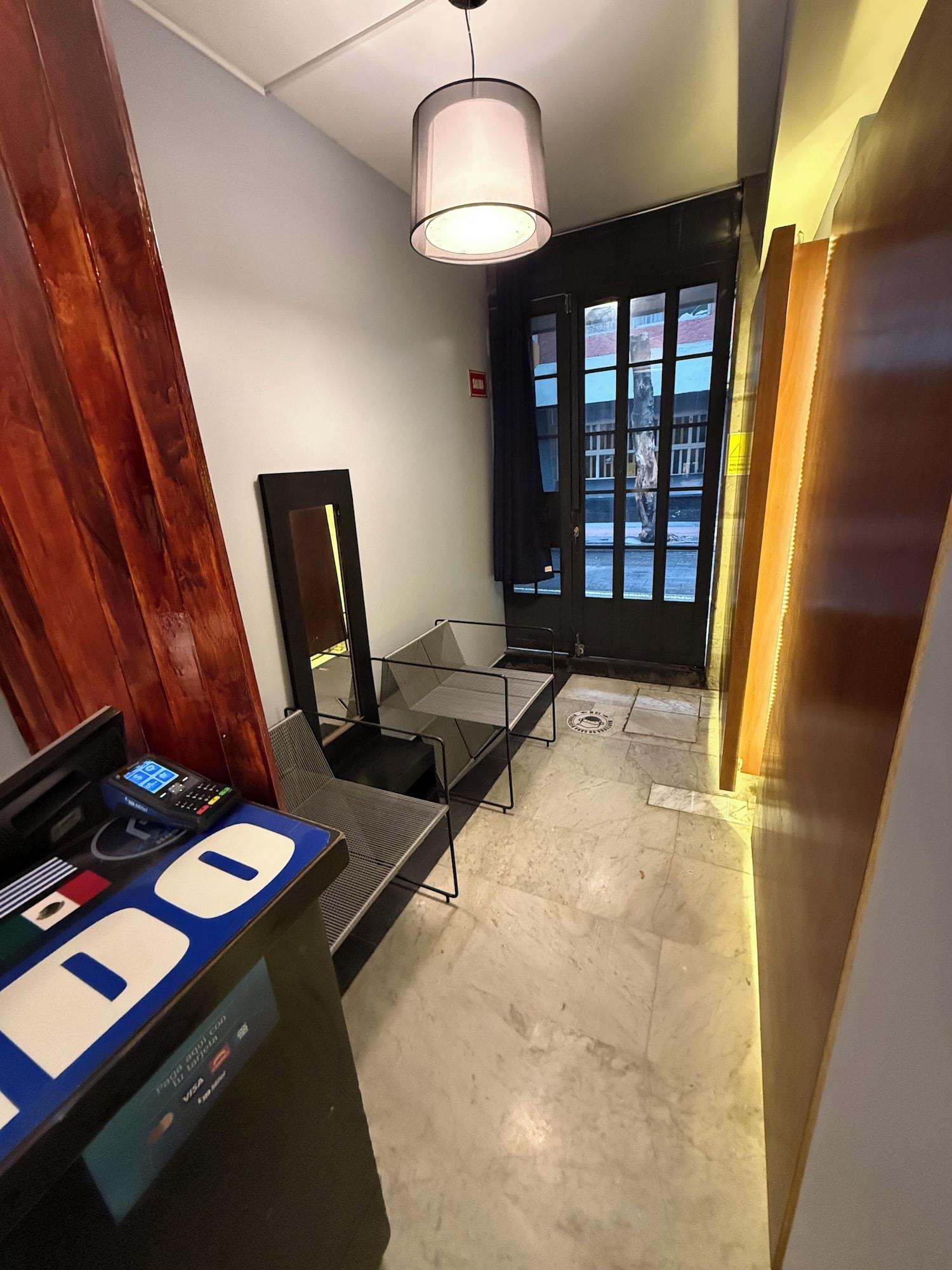 Vista Lobby RMS Suites - Zona Rosa
