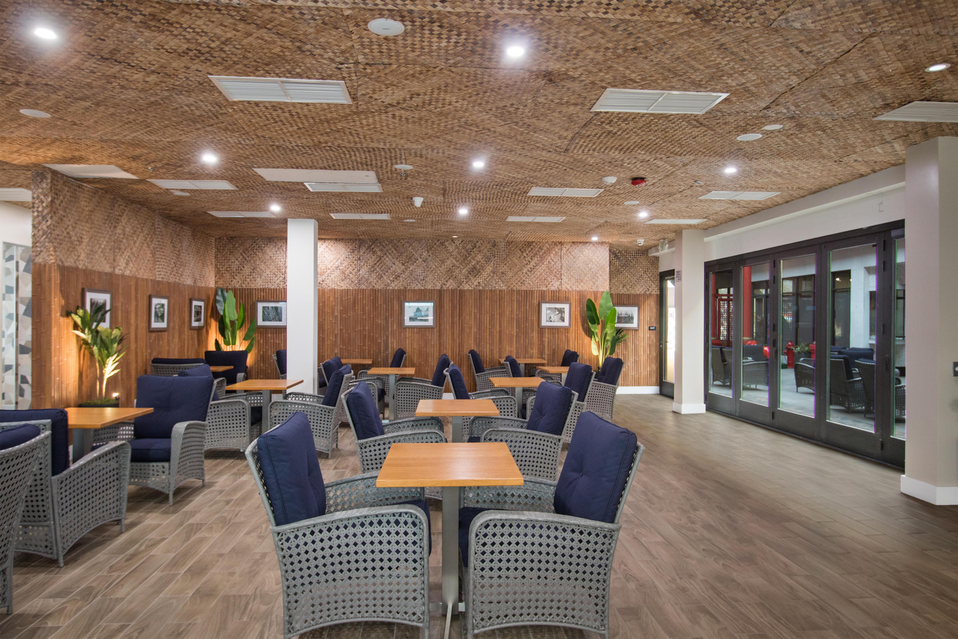 Bar/Salón Aiden Los Angeles Downtown Dragon Gate Inn