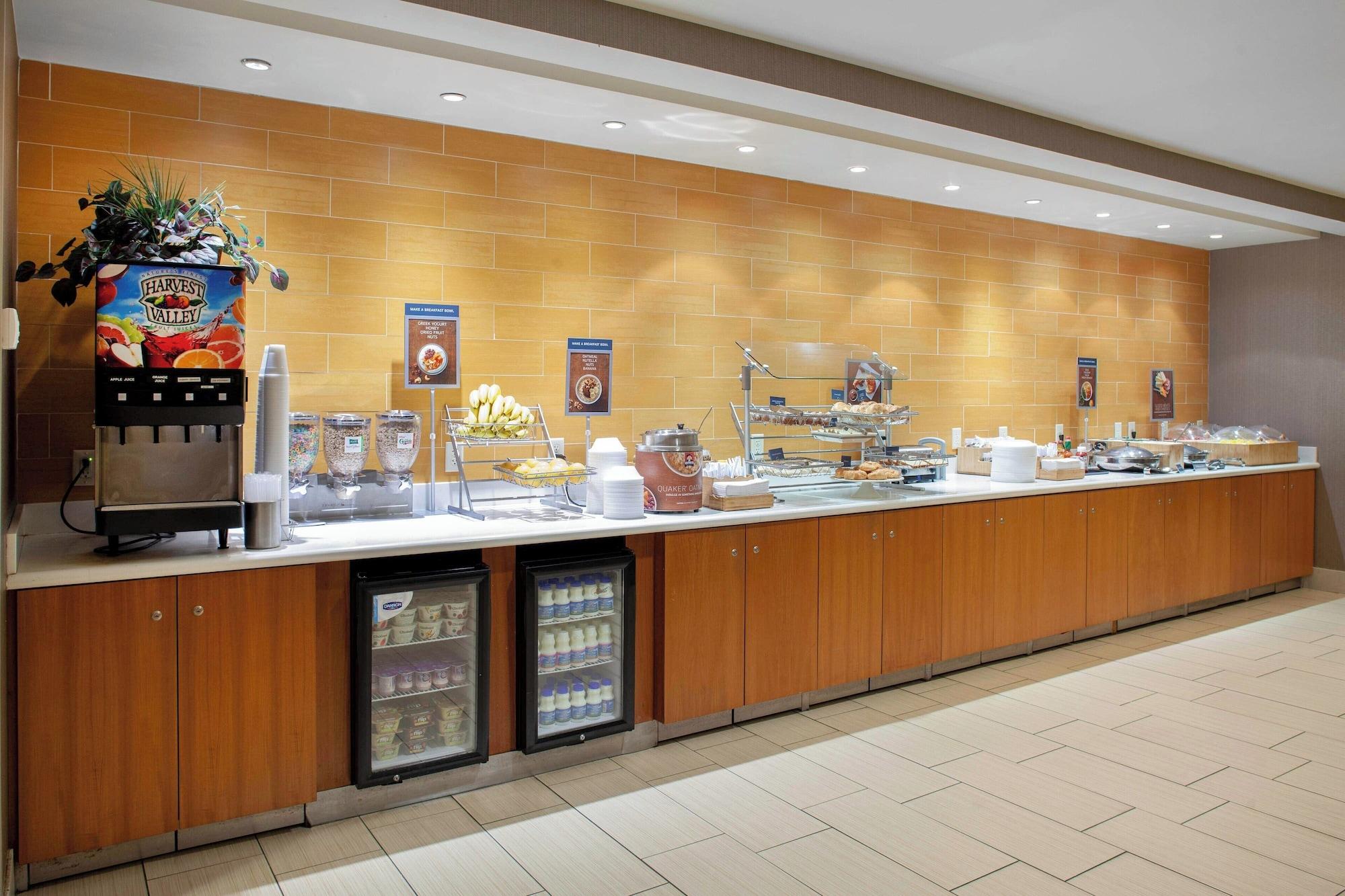 Restaurant SpringHill Suites Cincinnati North/Forest Park
