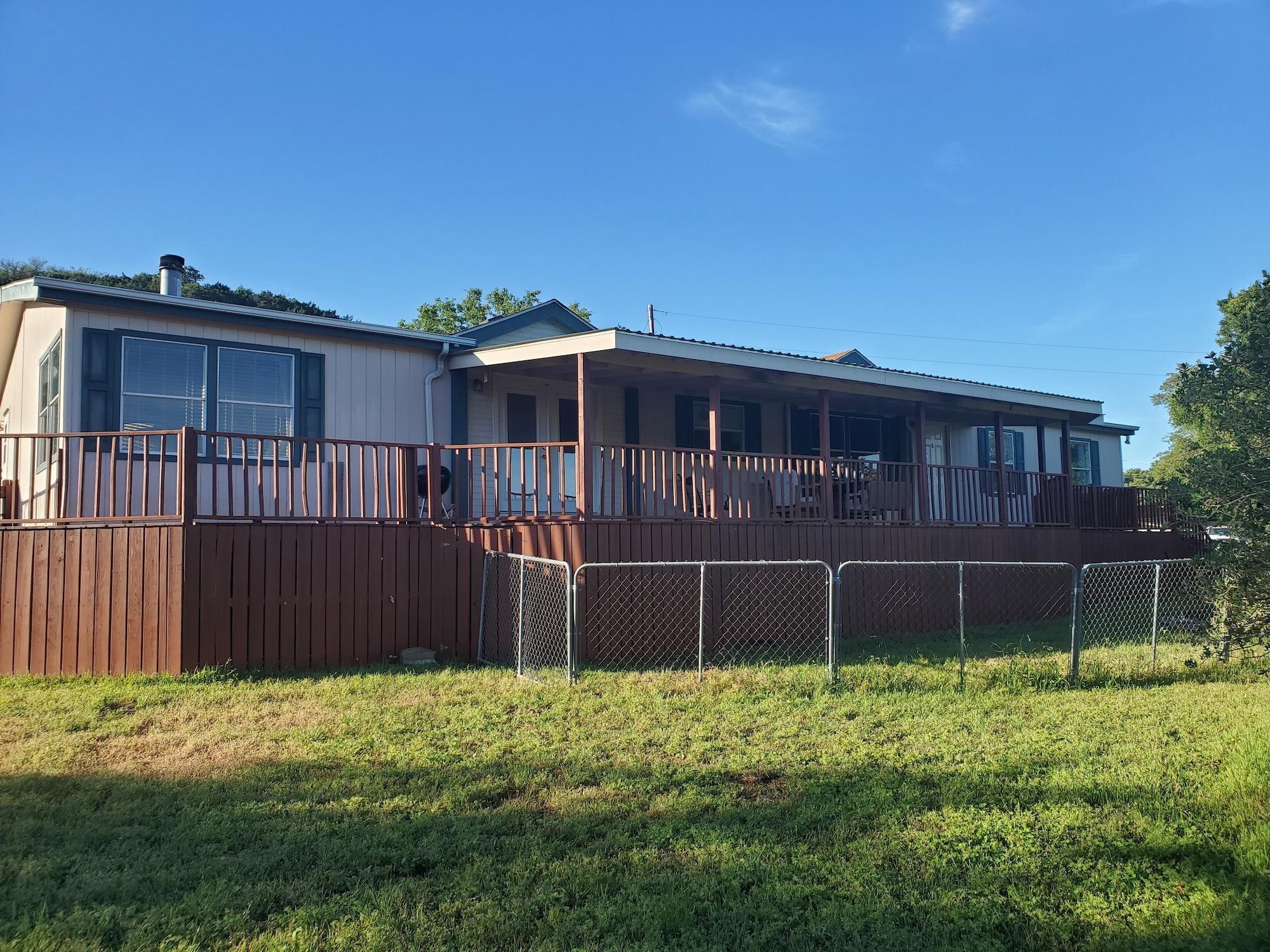 Vista Exterior Thunderbird Resort & Event Center