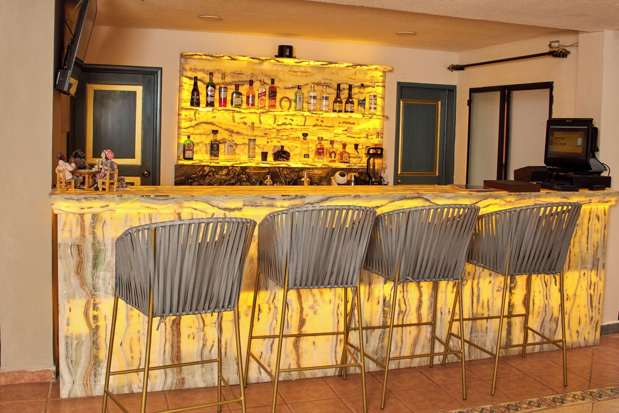 Bar/Salón Hotel Casa Real