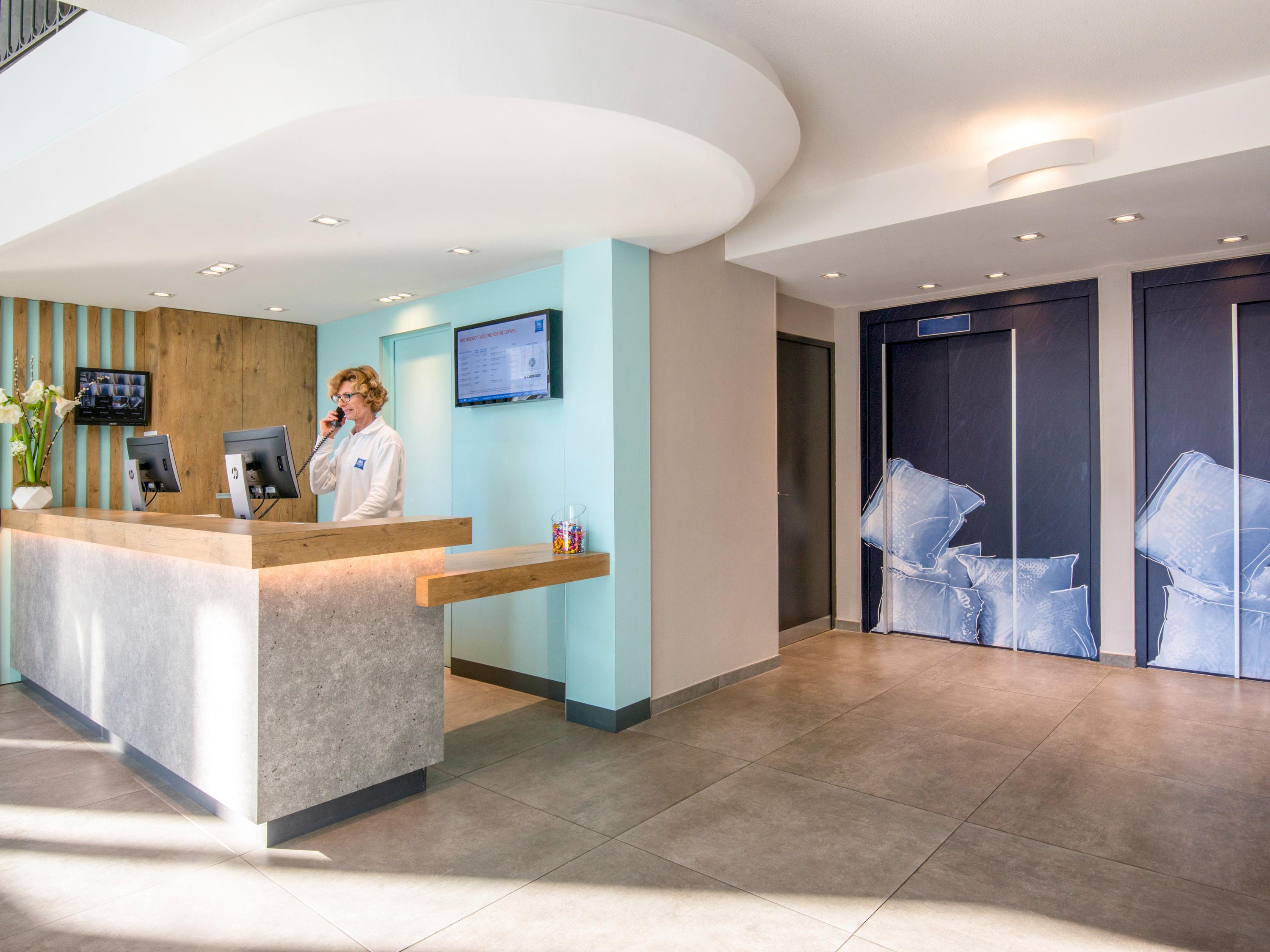 Vista Lobby ibis budget Nice Californie Lenval