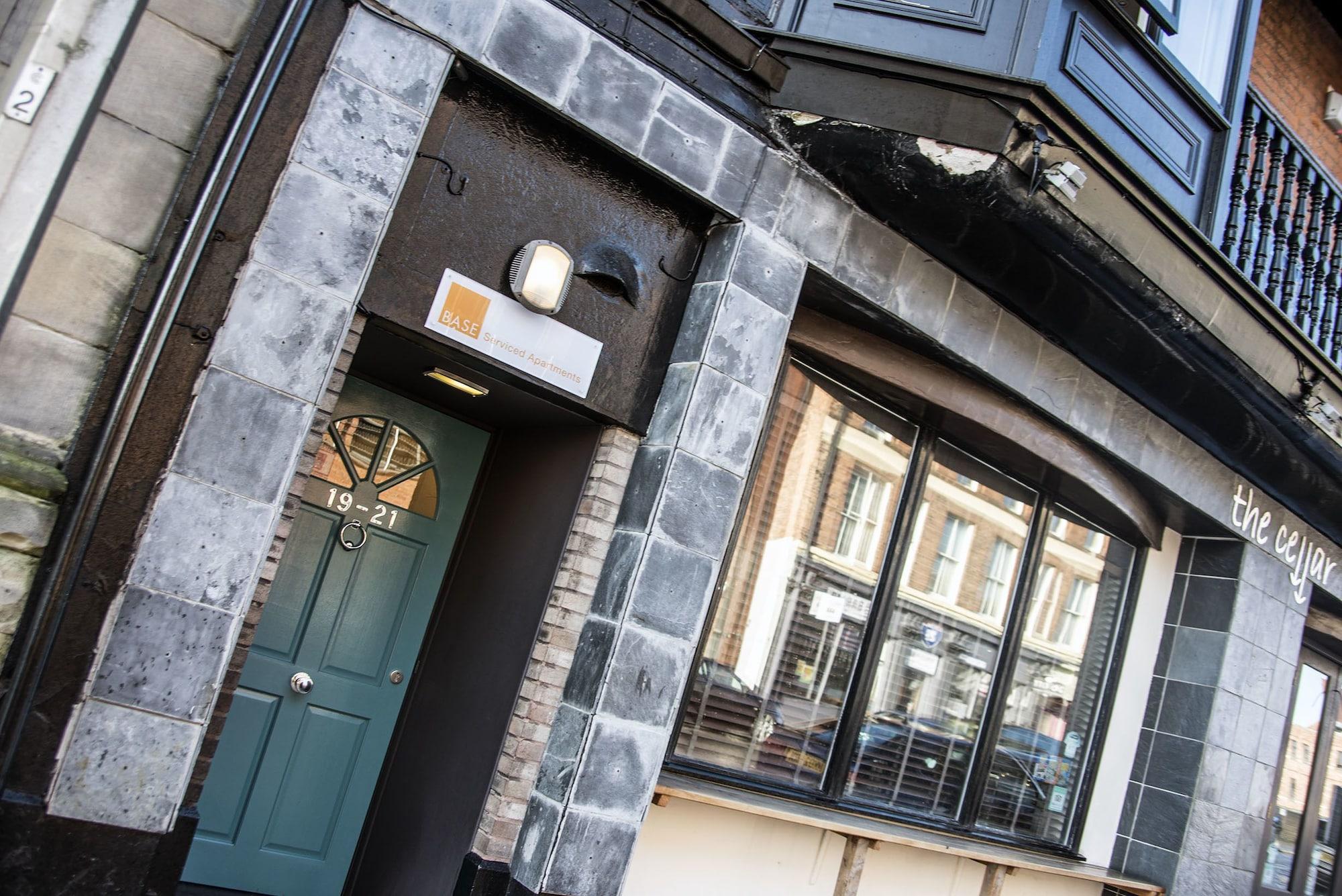 Vista Exterior Base Serviced Apartments - City Road