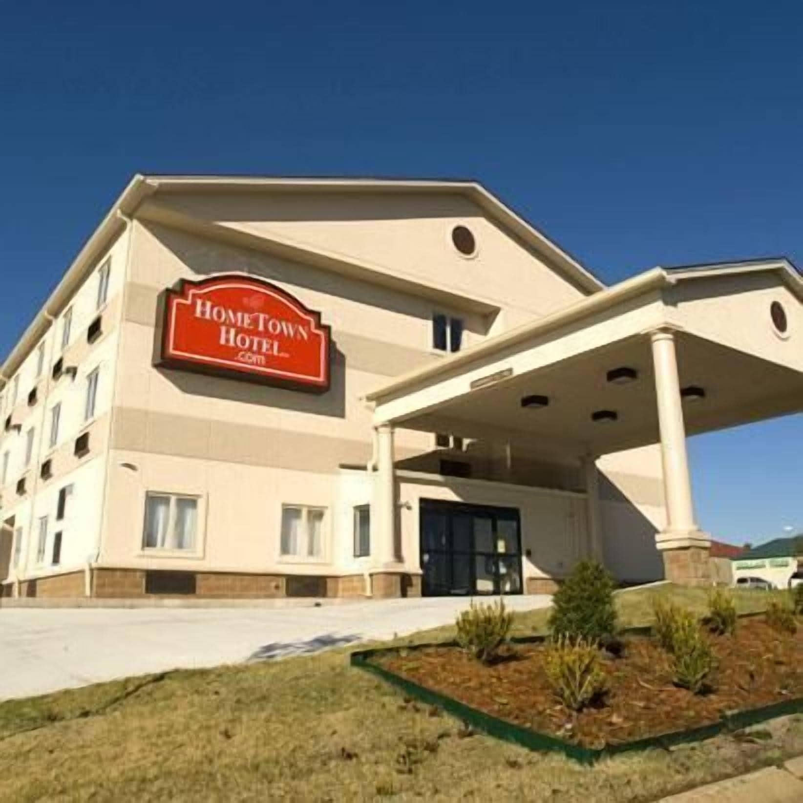 Vista Exterior HomeTown Hotel Bryant
