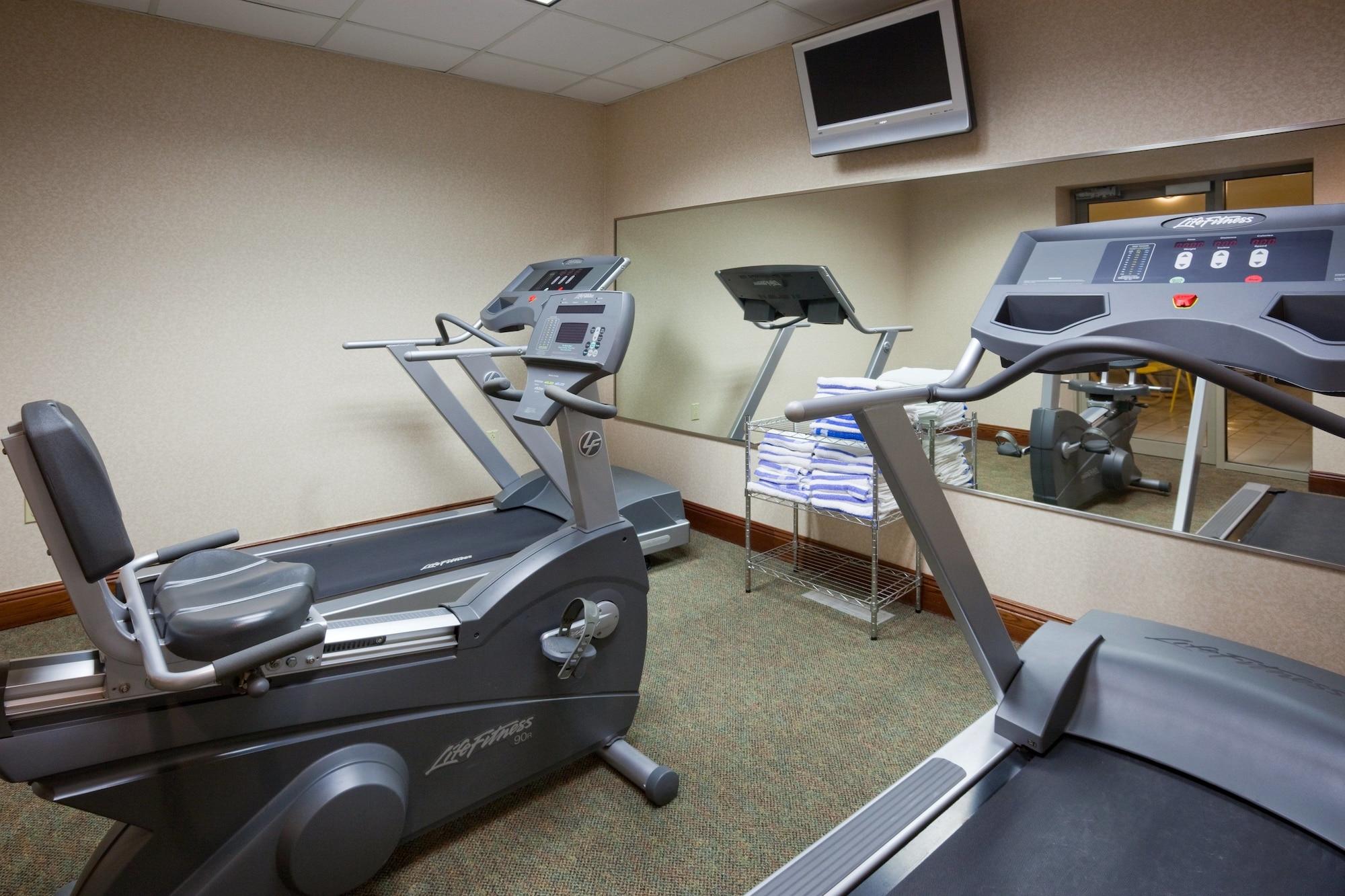 Gimnasio Holiday Inn & Suites Wausau-Rothschild by IHG
