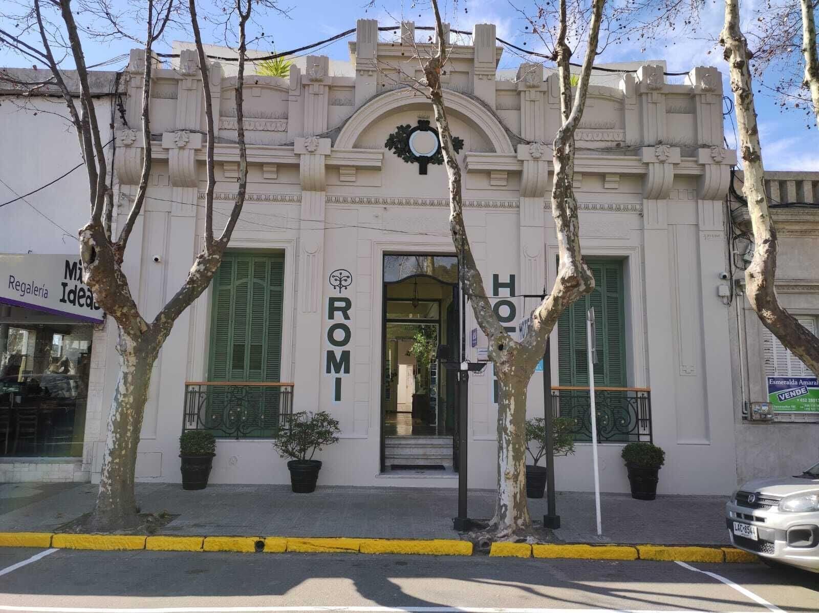 Vista Exterior Hotel Romi