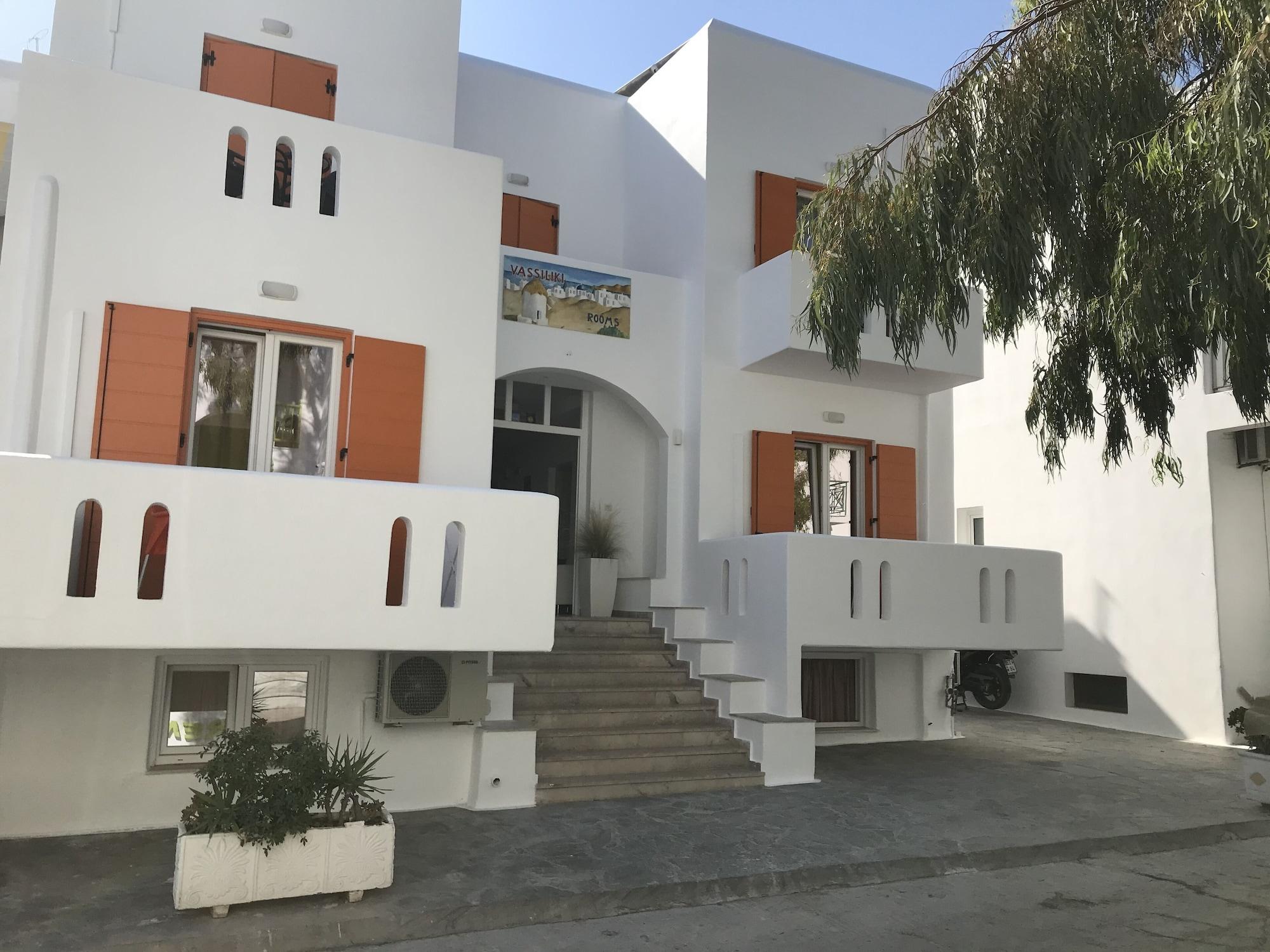 Vista Exterior Vassiliki Rooms