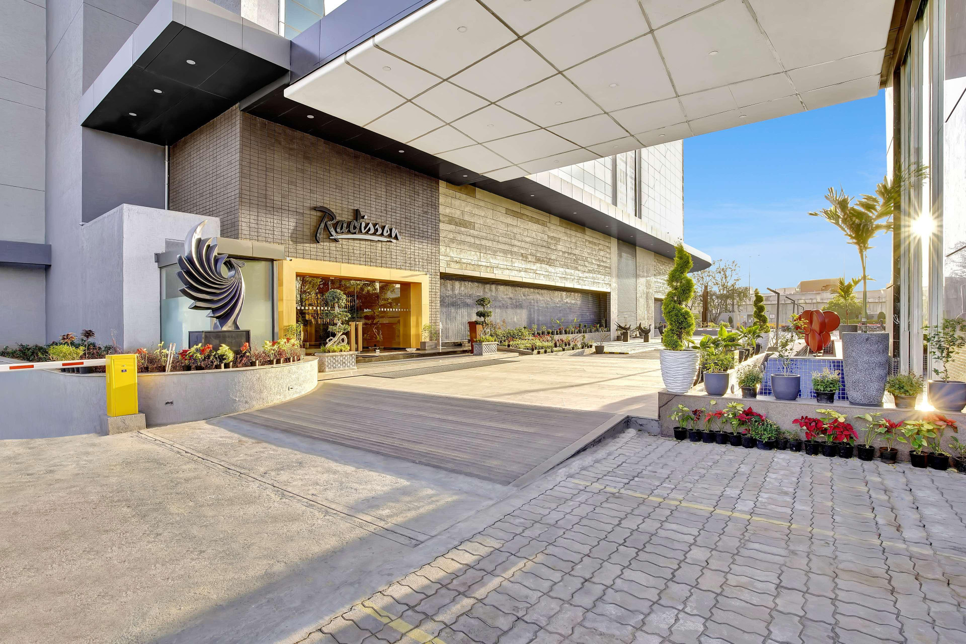 Vista Lobby Radisson Hotel Nathdwara