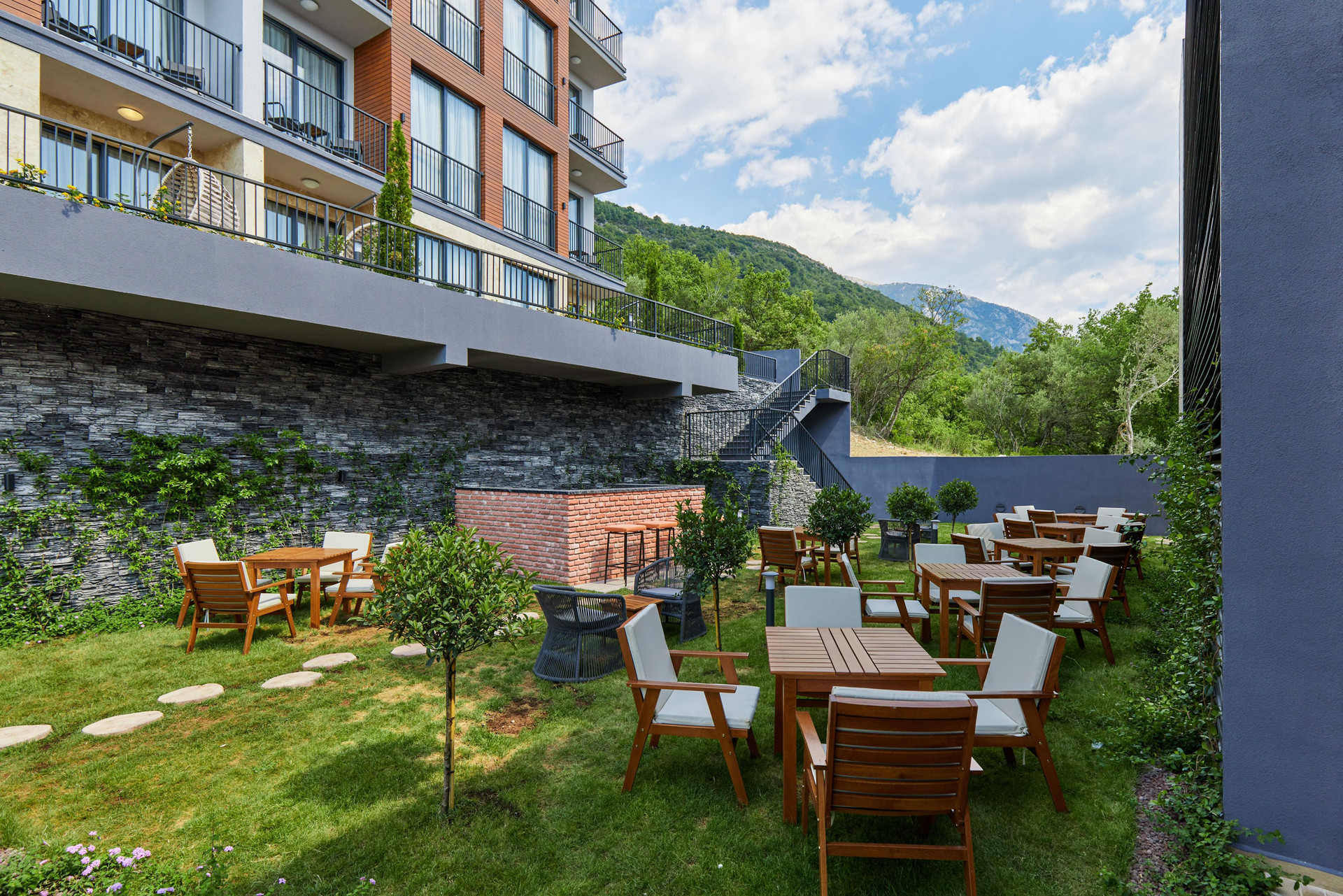 Restaurant Bayview Hills Luxury Residences