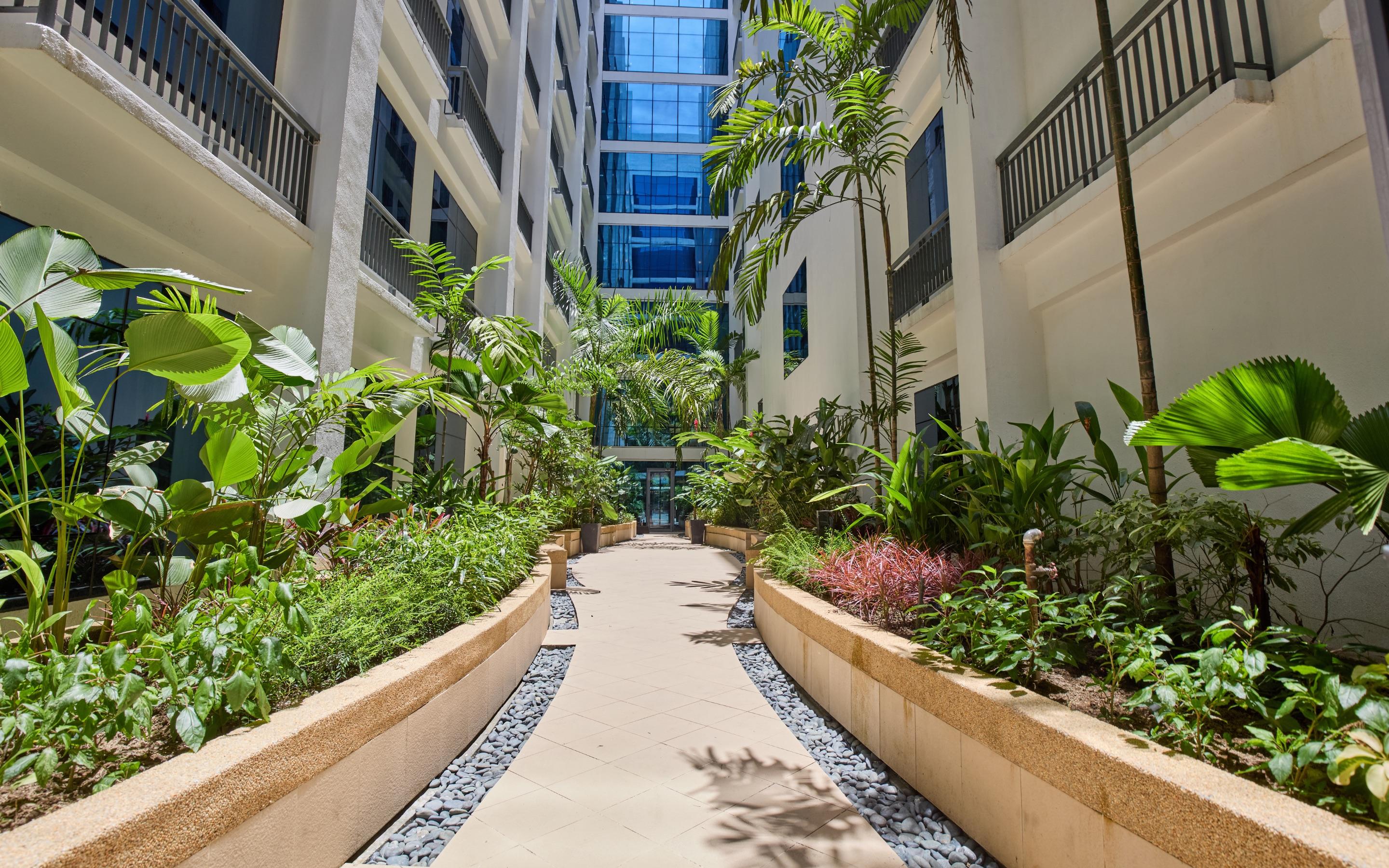 Vista Exterior Belmont Hotel Manila near NAIA Terminal 3 MNL