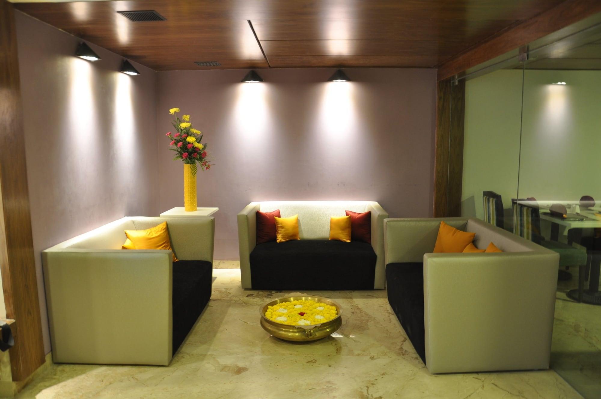 Vista Lobby La Woods Hotel