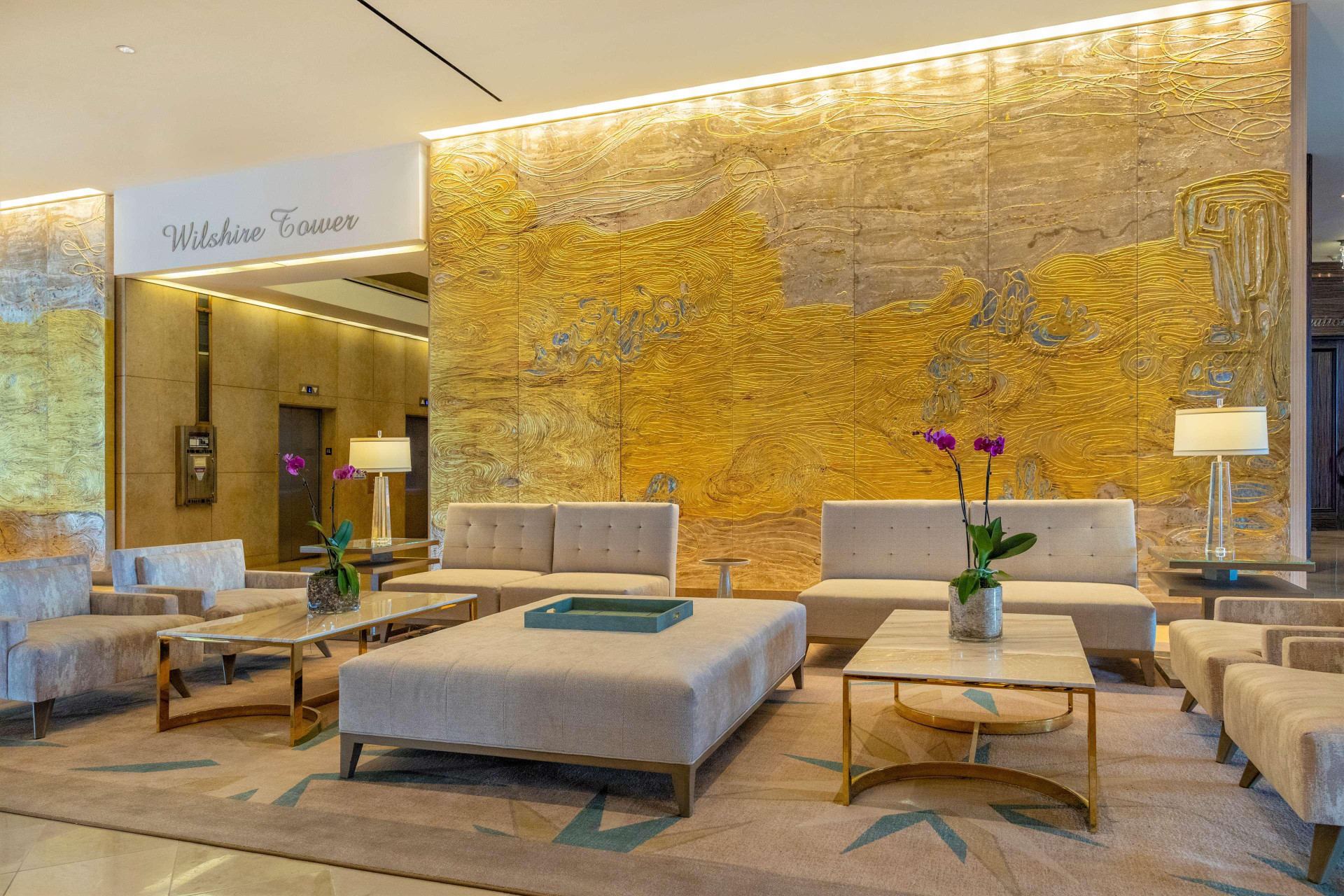 Vista Lobby The Beverly Hilton