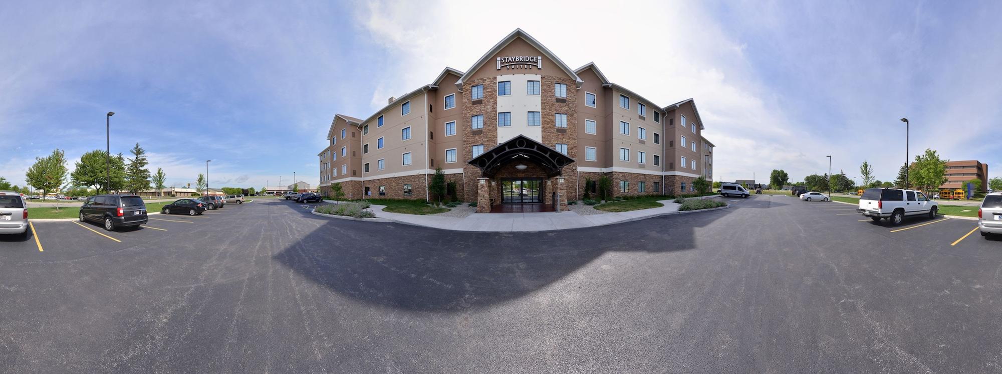 Vista Exterior Staybridge Suites Merrillville by IHG