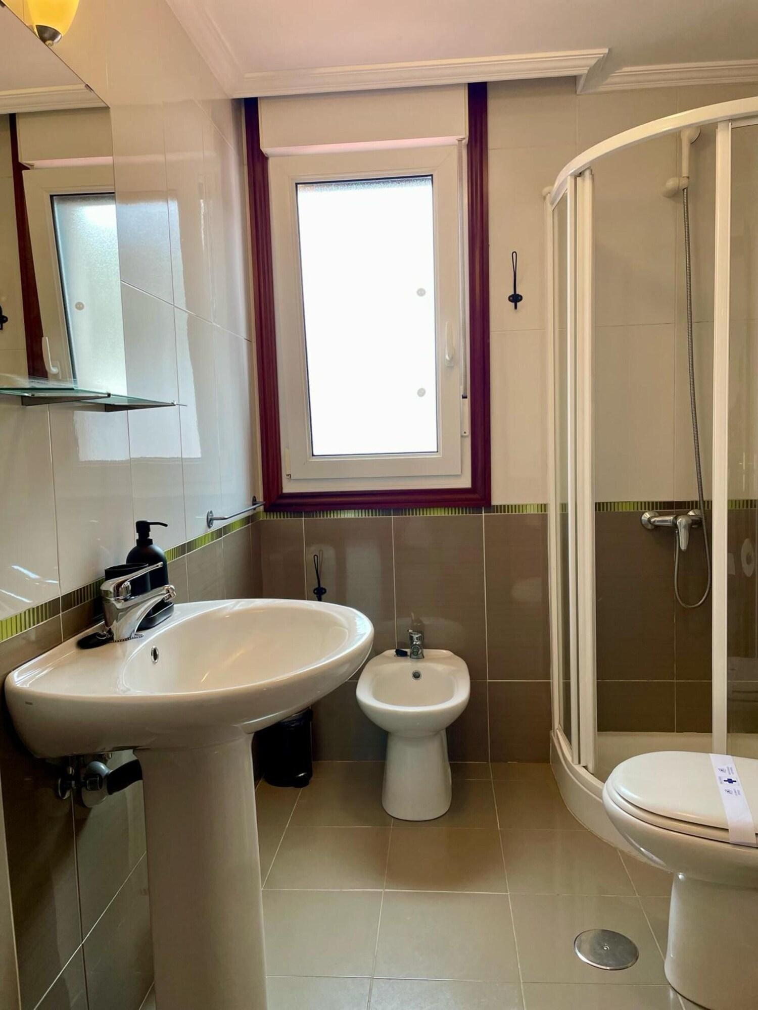 Equipamiento de Habitación Cies Suitel Lopez de Neira 28