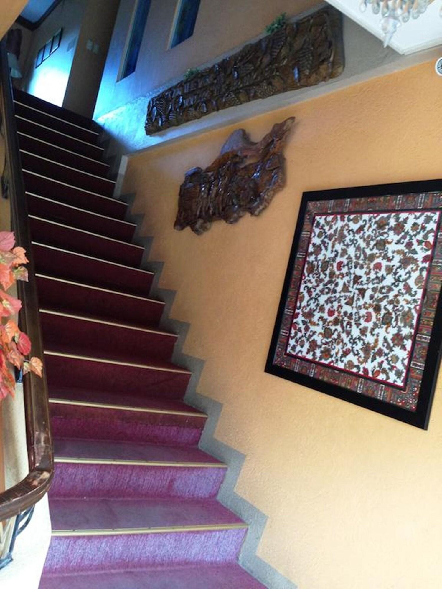 Varios RM Guest House