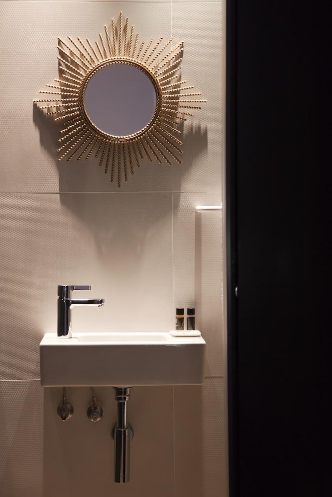 Hotel Alexandra Barcelona Hotel, Curio Collection by Hil