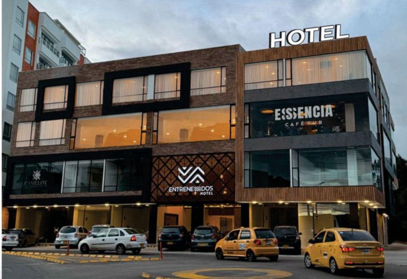 Vista Exterior Entrenevados Hotel
