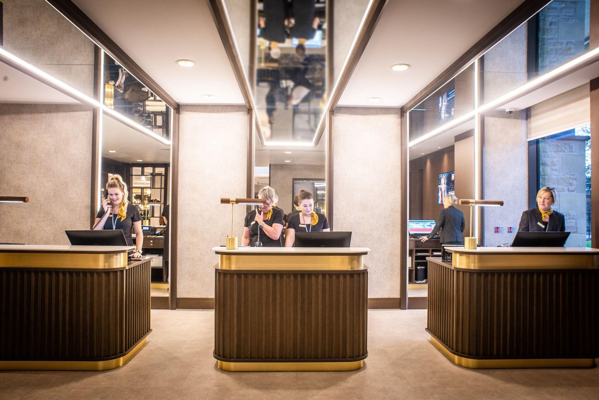 Vista Lobby Crow Wood Hotel & Spa Resort