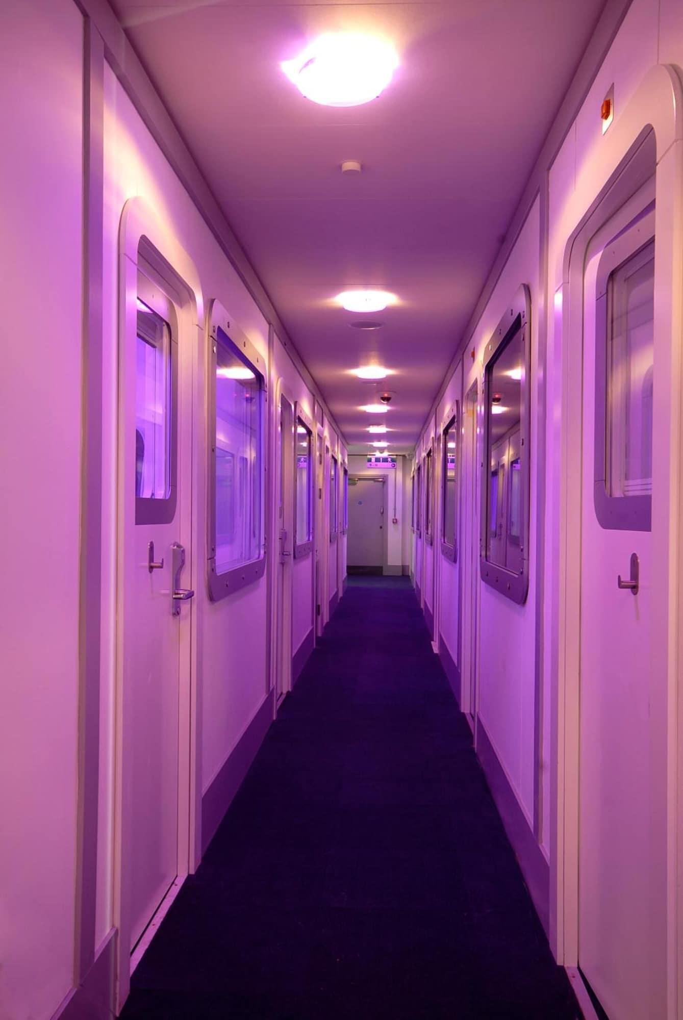 Comodidades del Alojamiento YOTELAIR Amsterdam Schiphol - Transit Hotel