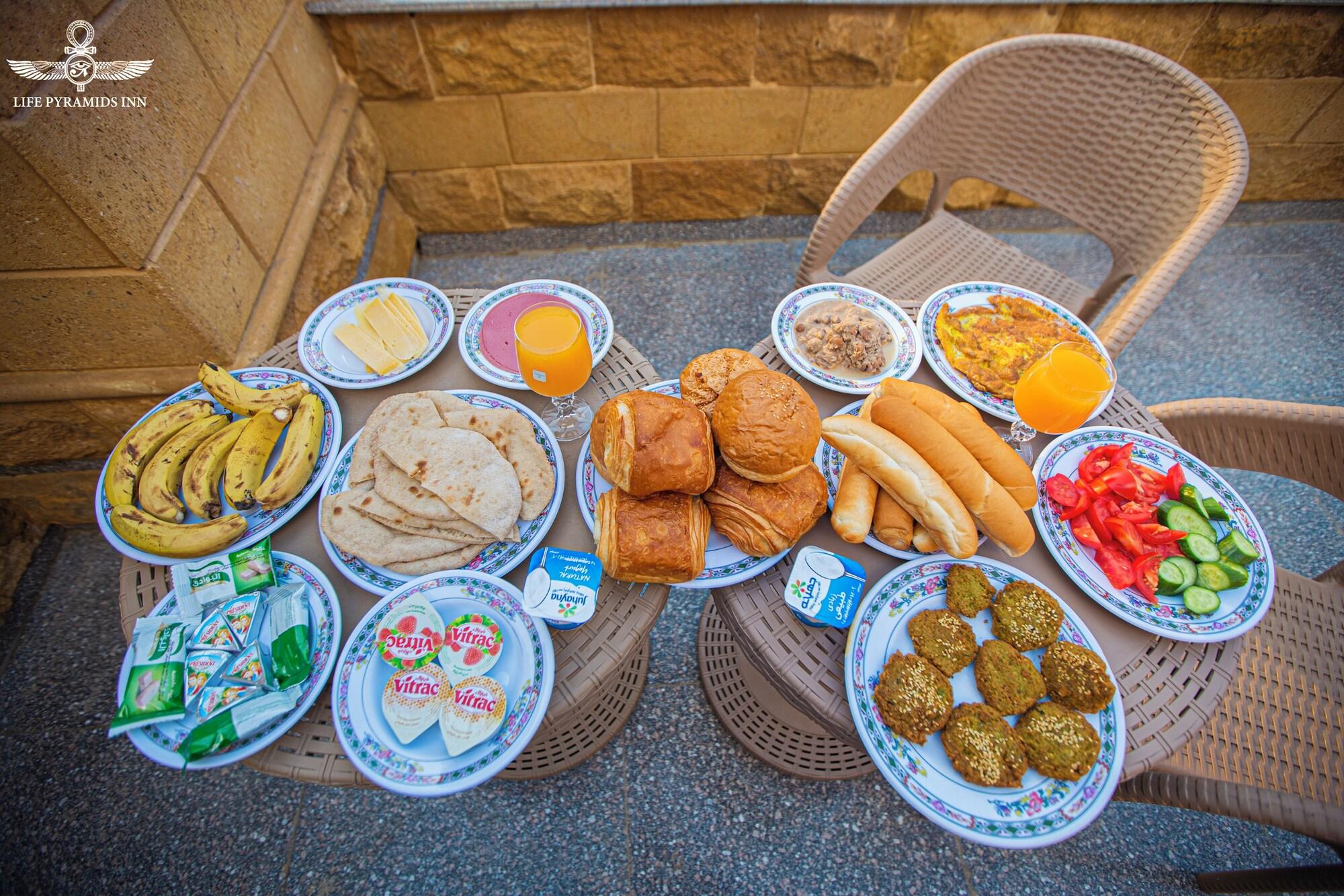 Restaurant Life Pyramids Inn