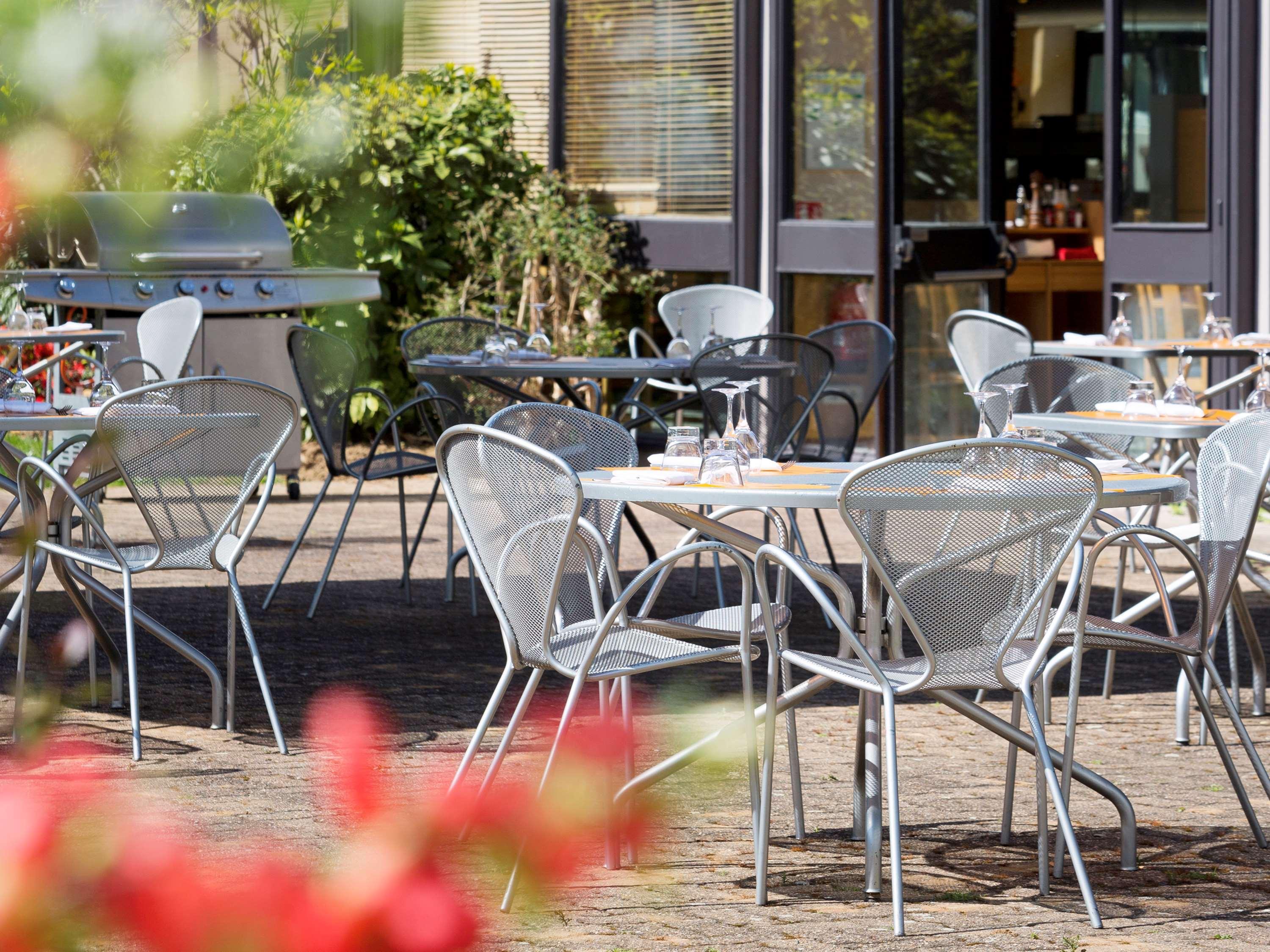 Vista Exterior Mercure Paris Le Bourget