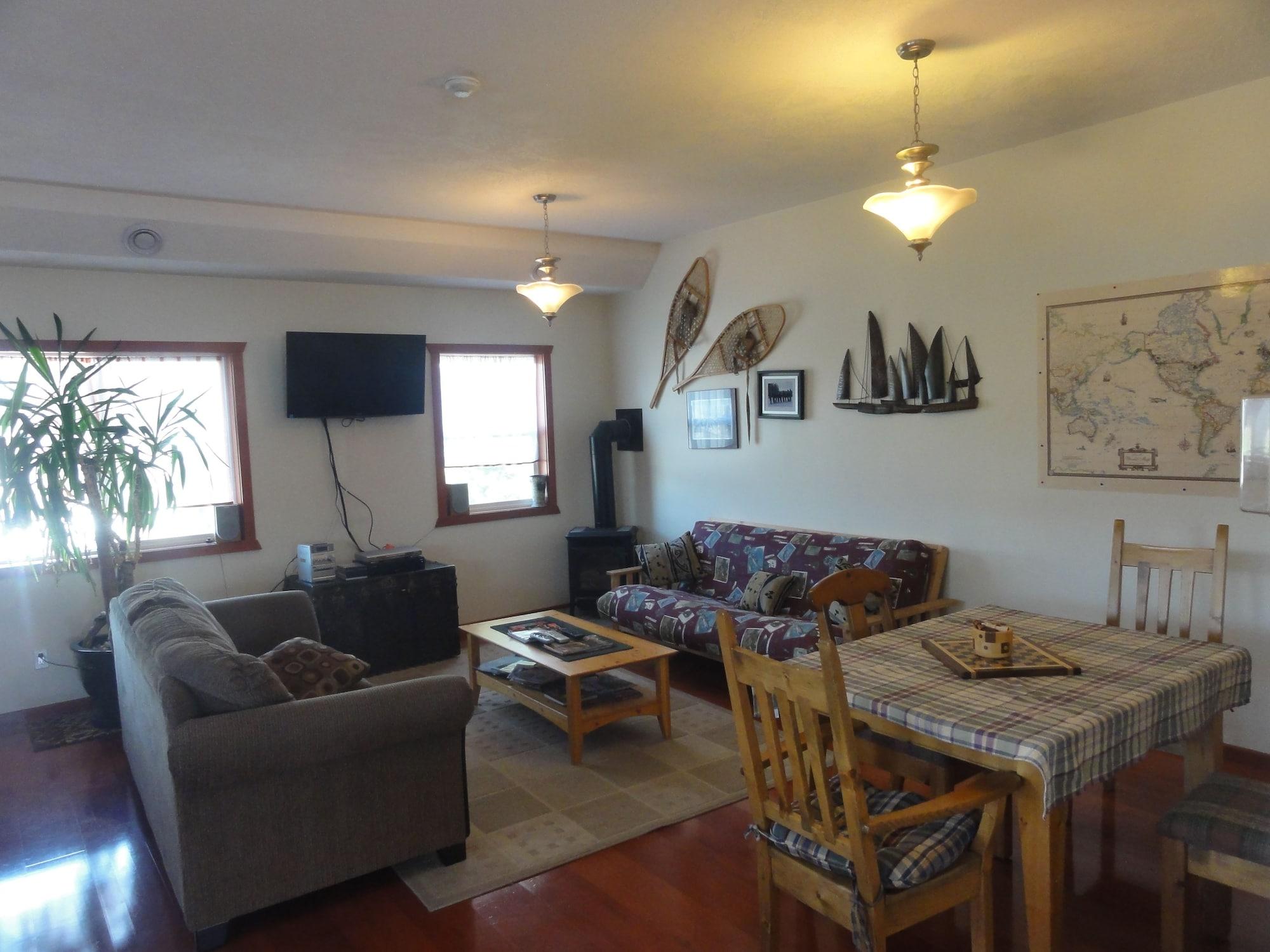 Vista Lobby Smithers Guesthouse