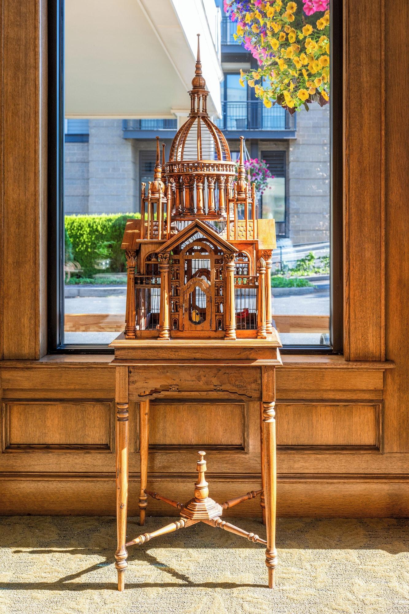 Vista Lobby Fairhaven Village Inn