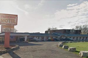 Alojamiento - Parkway Motel