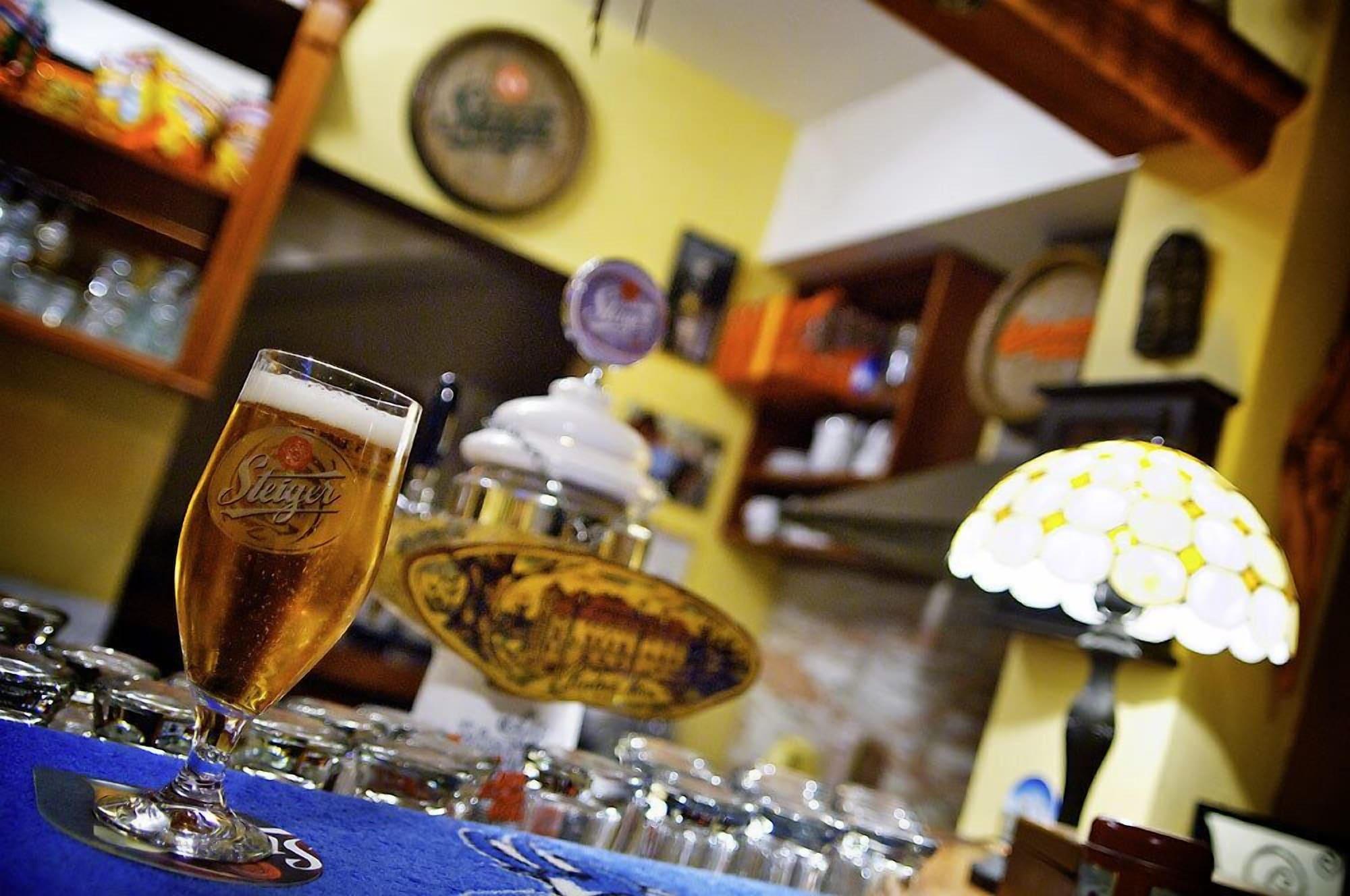 Bar/Salón Penzion Plesnivec