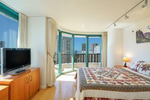 Alquiler Vacacional - Luxurious High floor Waikiki Landmark Condo, Ocean & Diamond Head views!