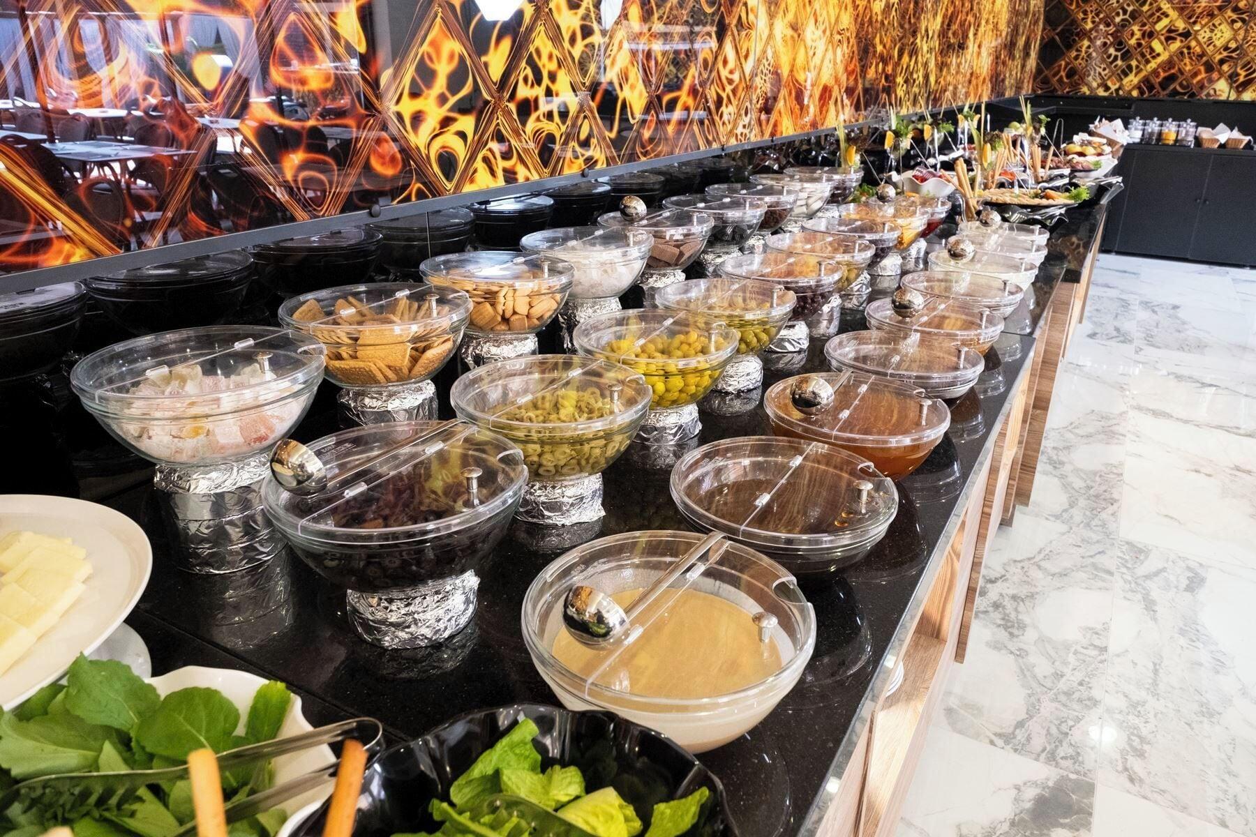 Restaurant Duqqan Deluxe Hotel