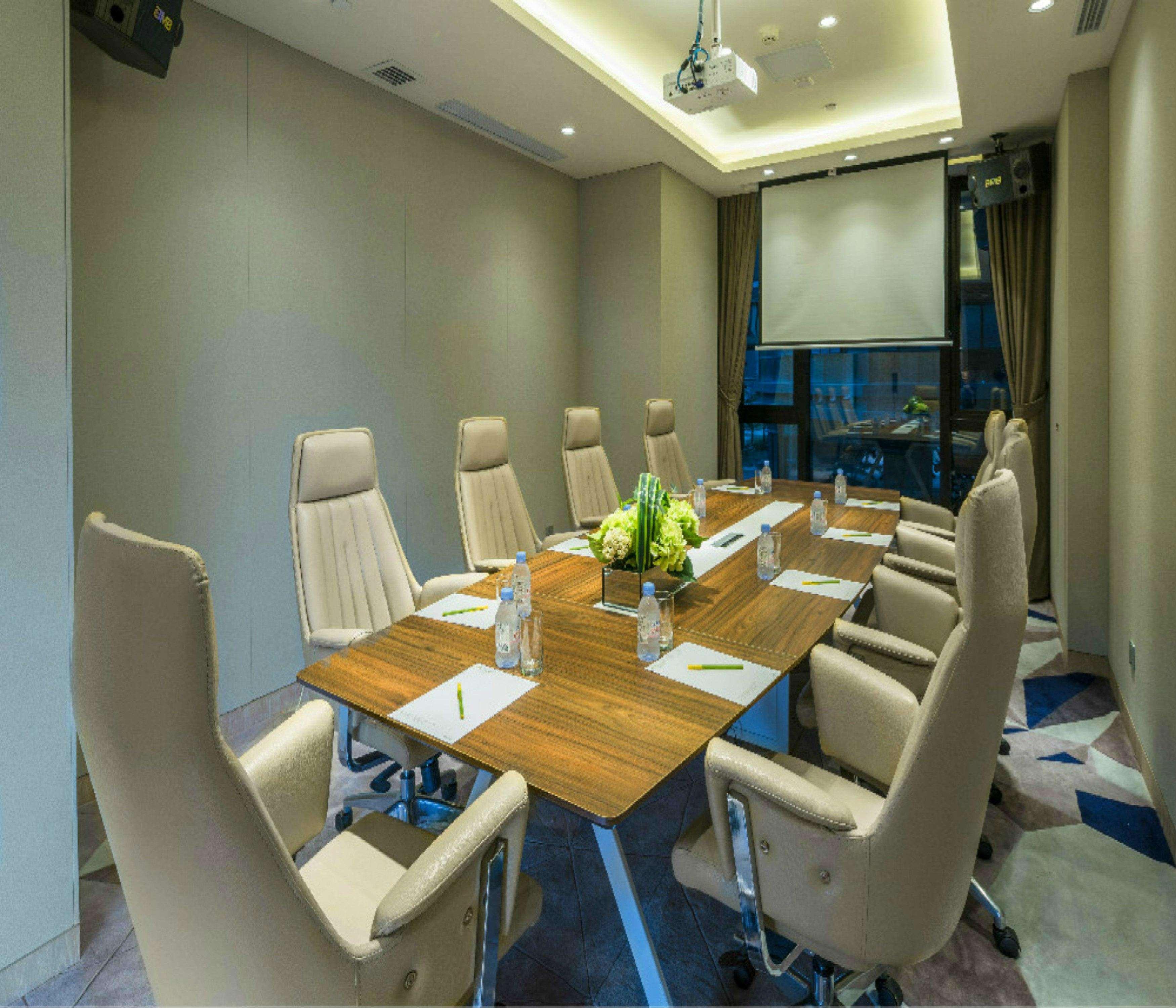 Centro de Negocios Hilton Garden Inn Zhongshan Guzhen