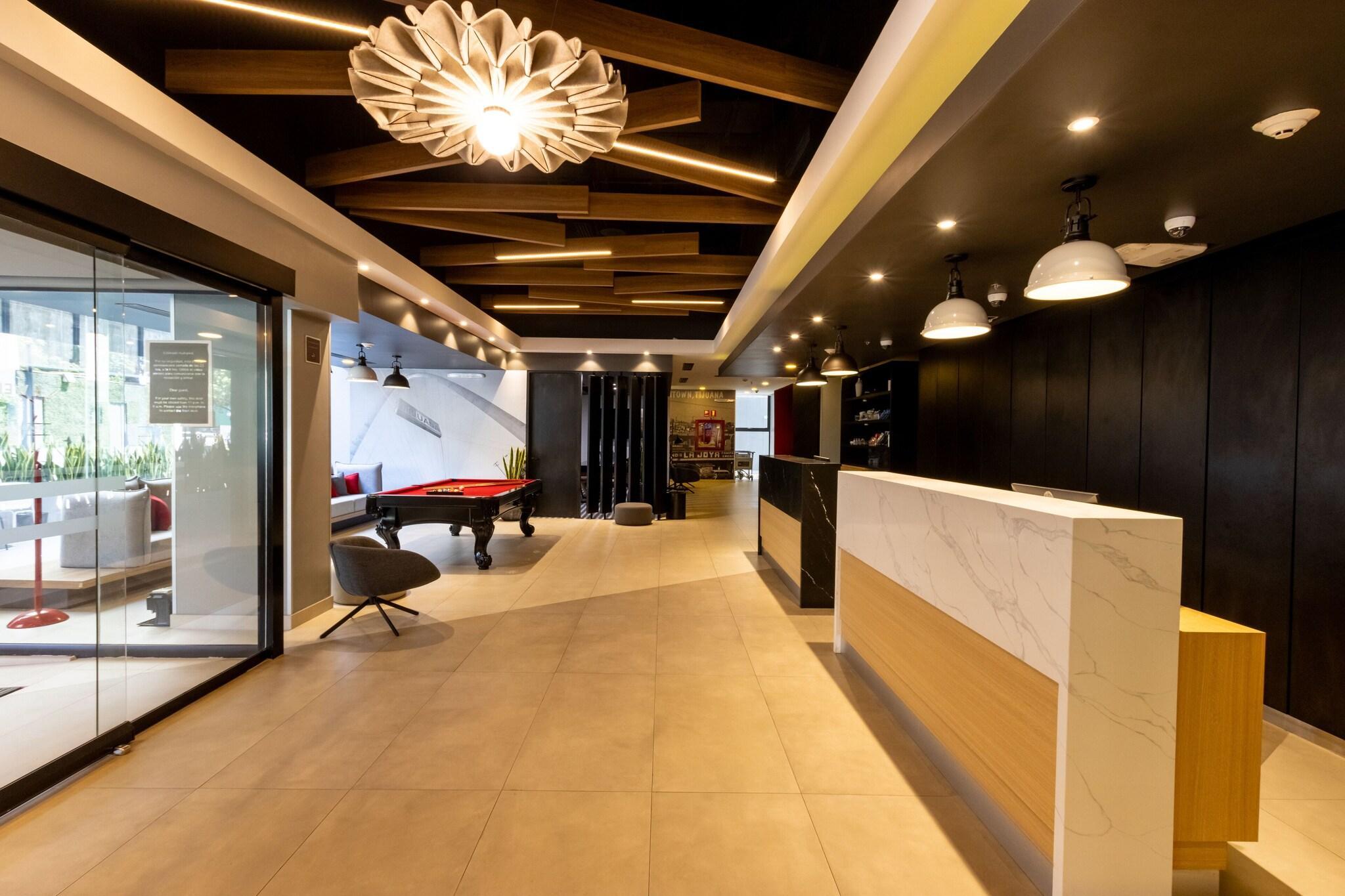 Vista Lobby Ibis Tijuana Zona Rio
