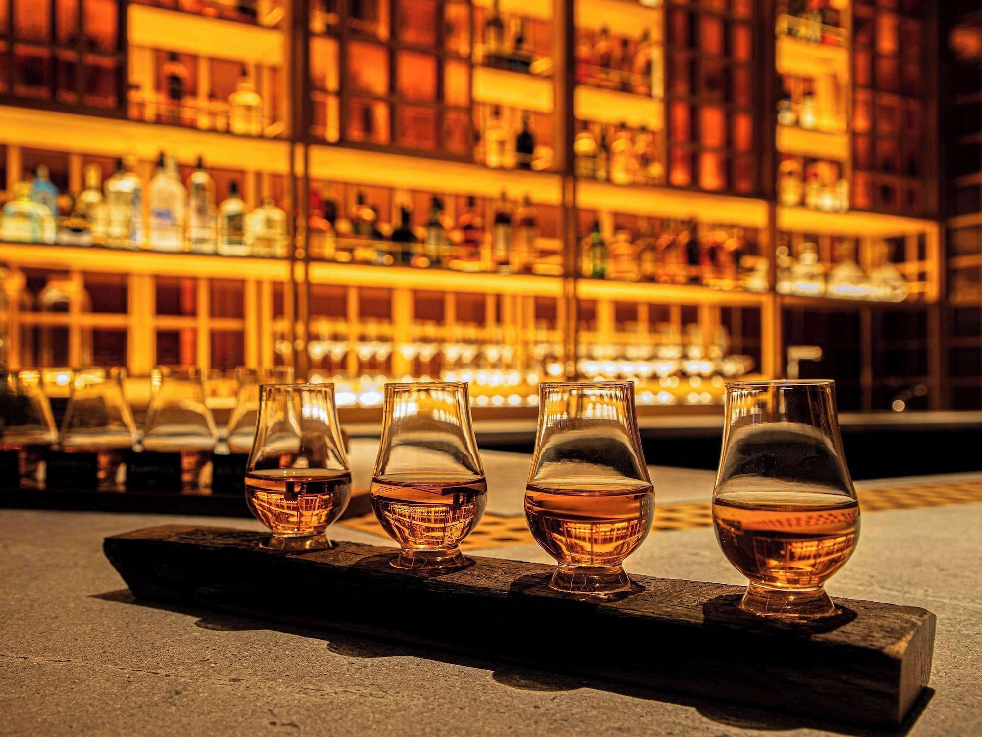 Bar/Salón AKI Hotel Hong Kong - MGallery Collection