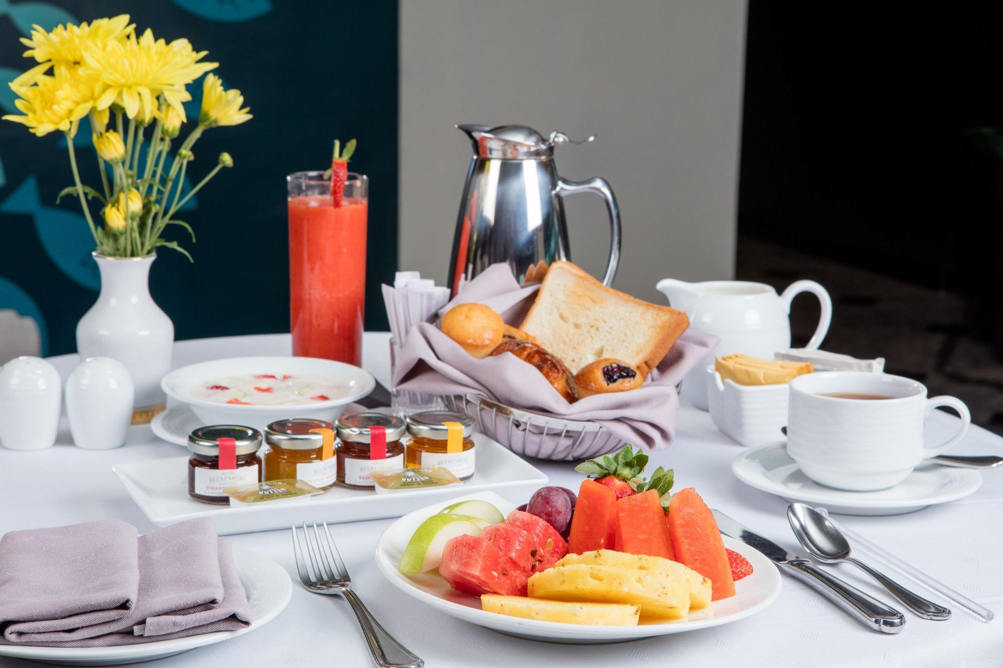 Restaurant Platinum One Suites