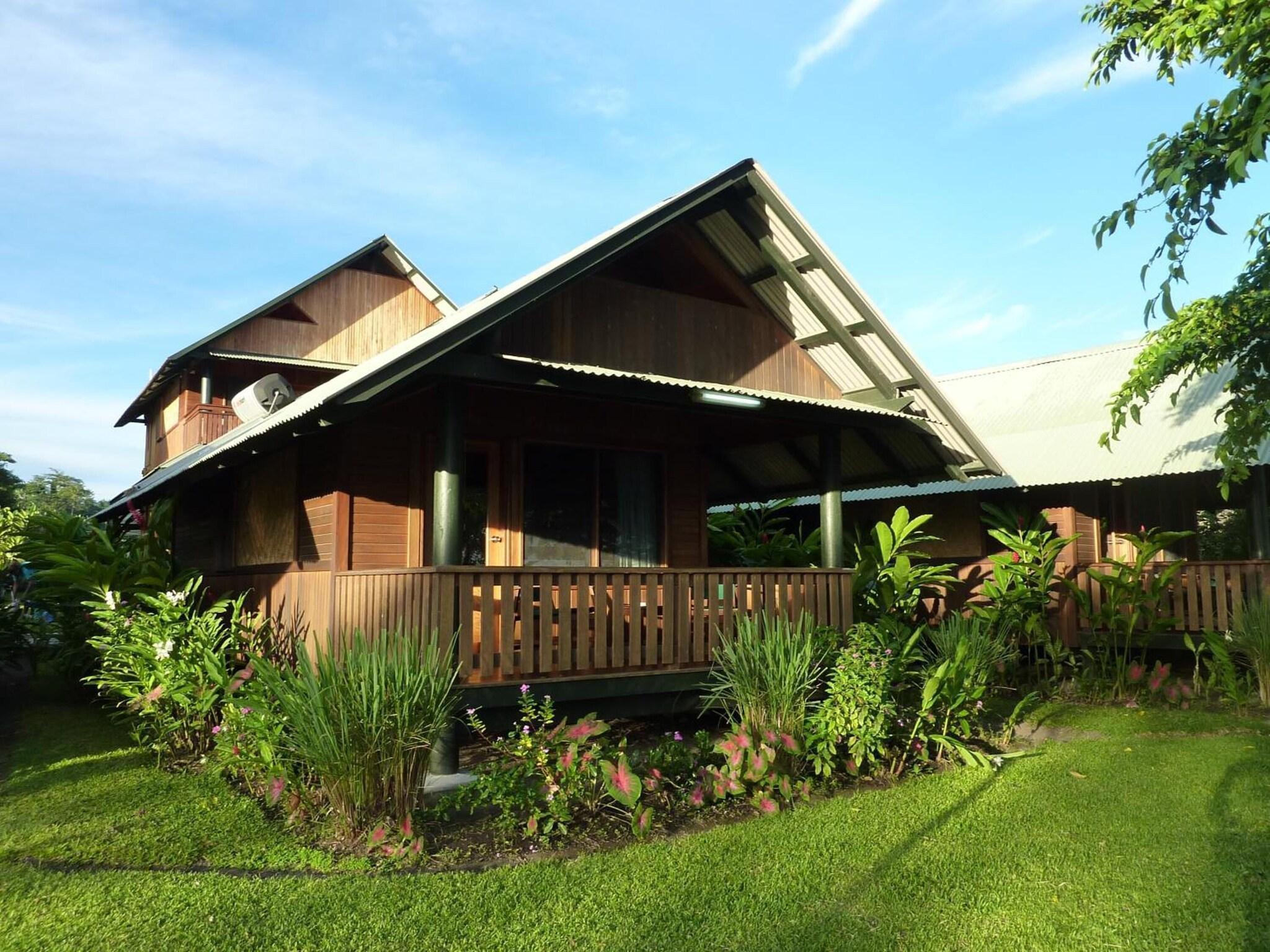 Vista Exterior Kokopo Beach Bungalow Resort
