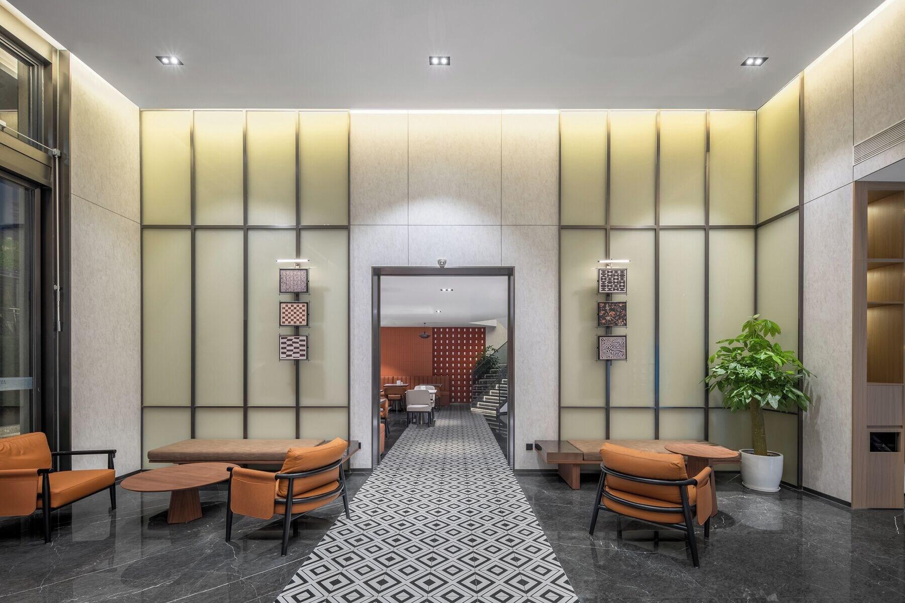 Varios Liangzhi Huipin Hotel