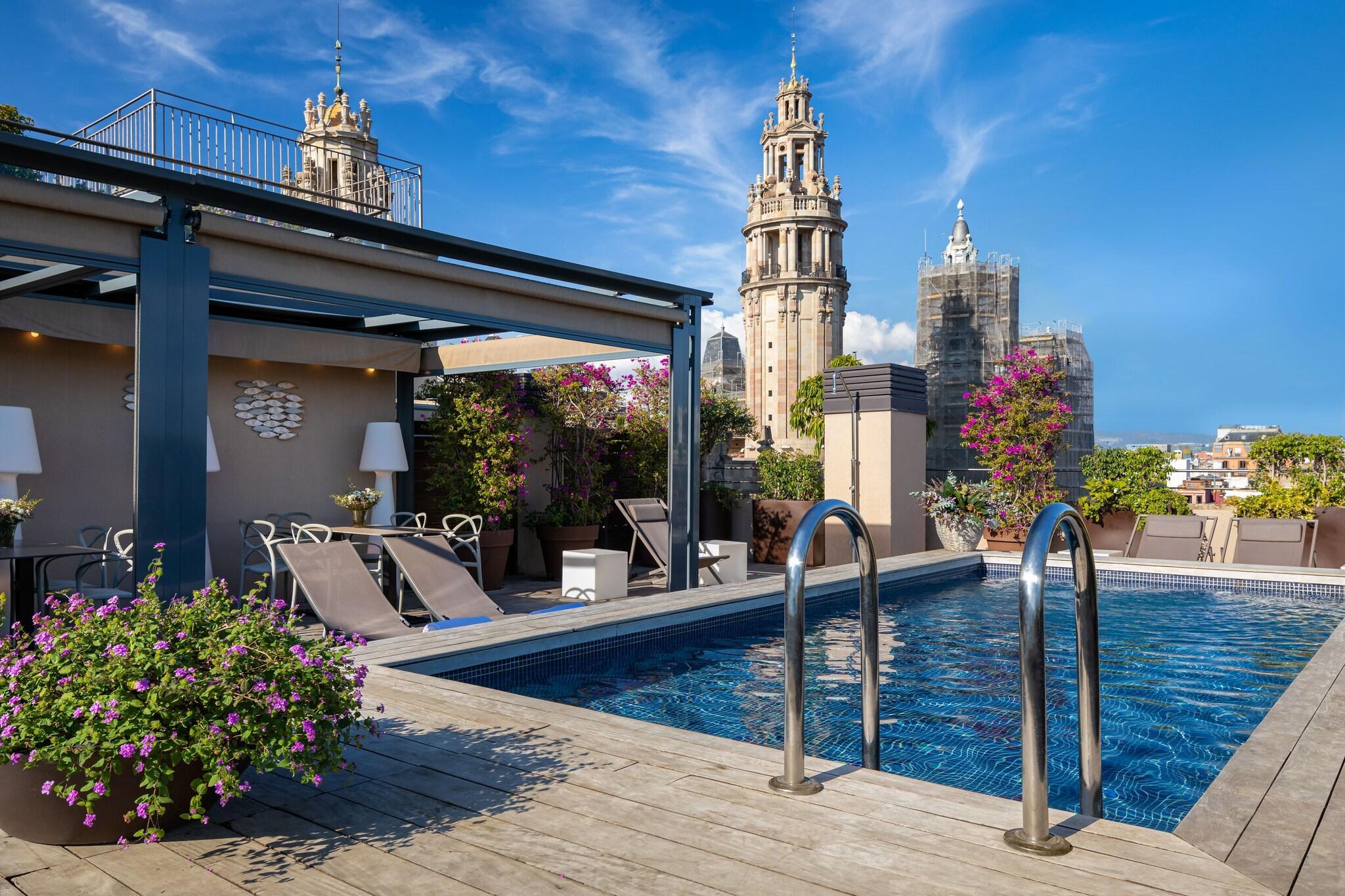 Varios Duquesa Suites