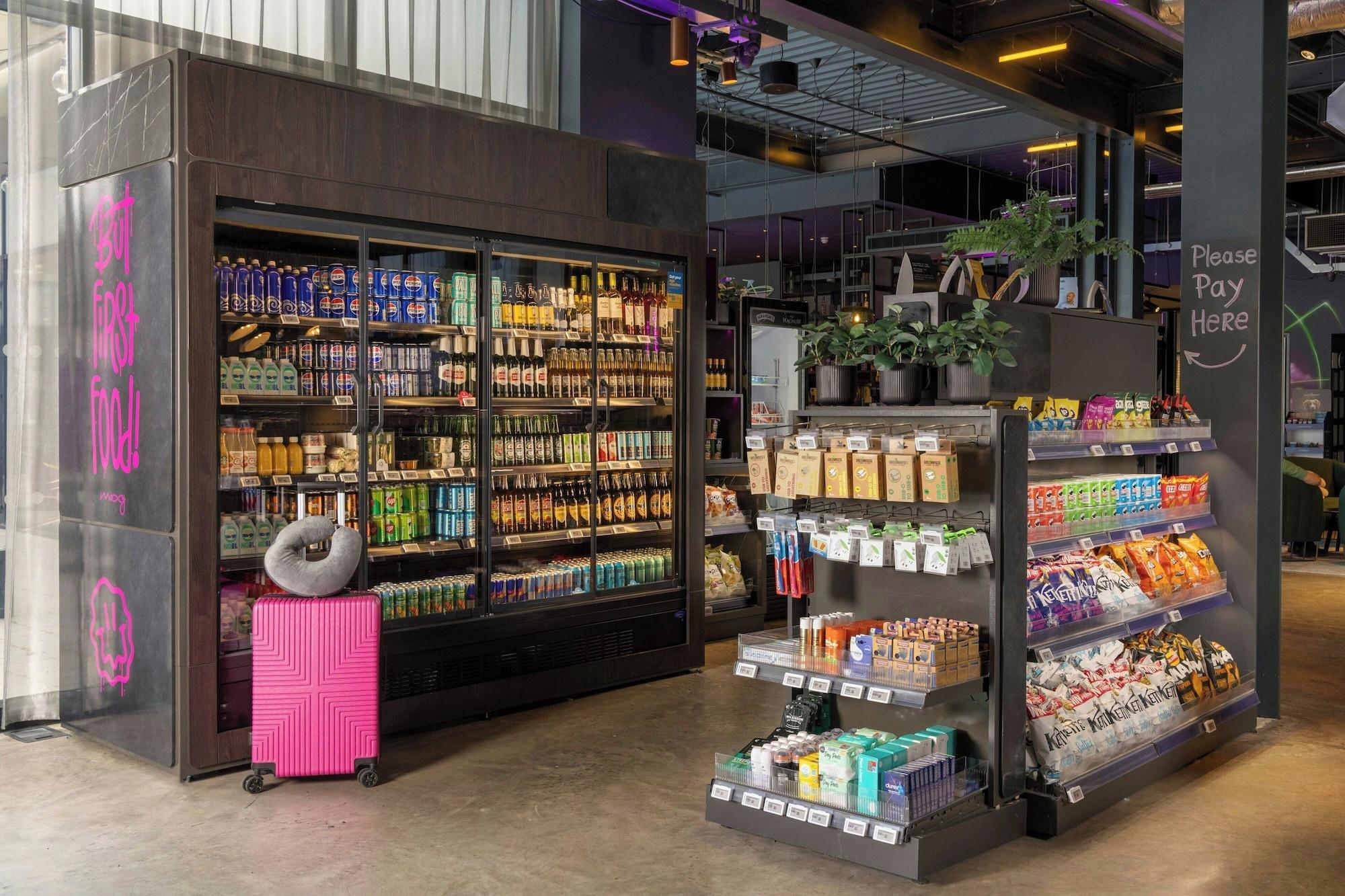 Restaurant MOXY London Heathrow Airport