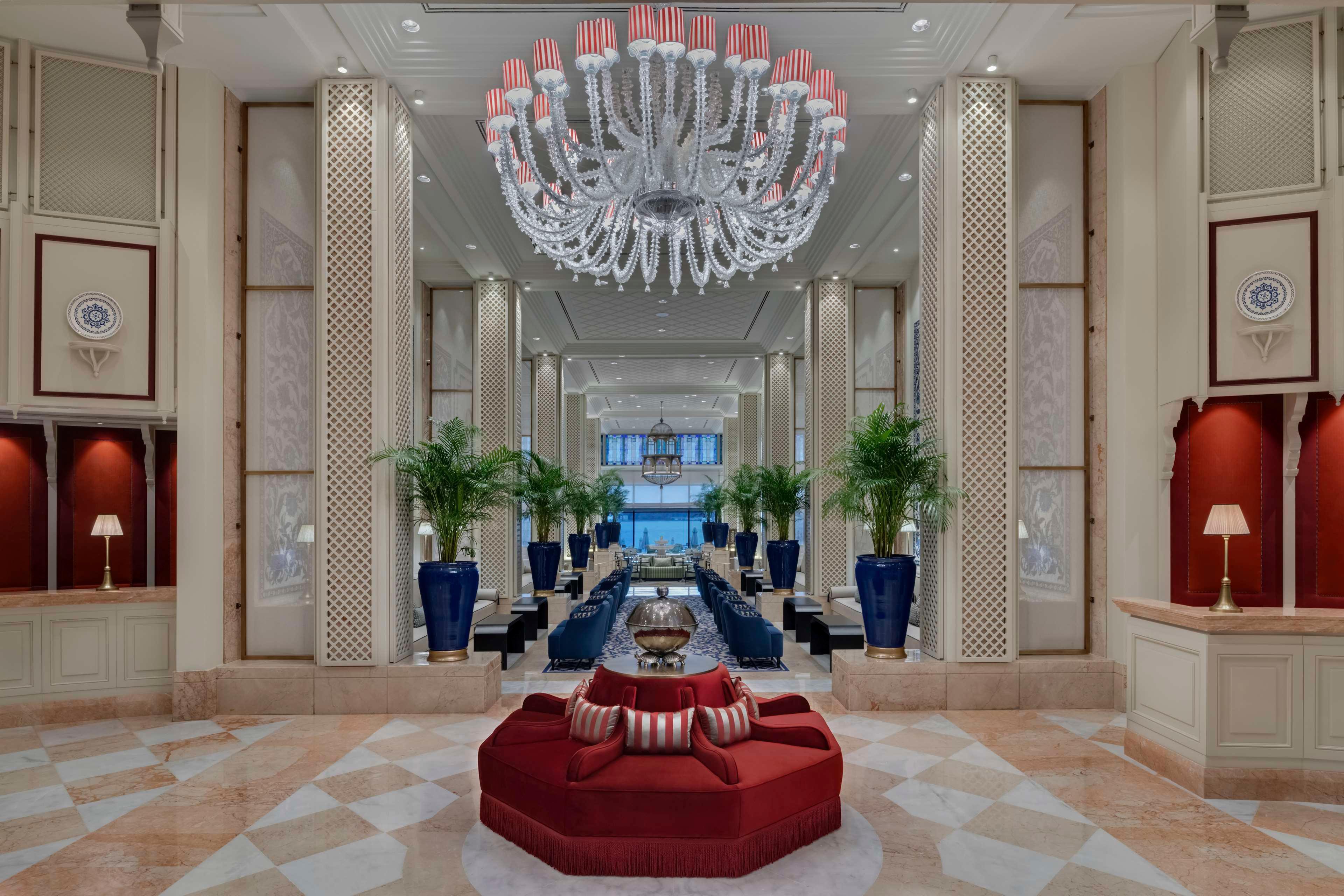 Vista Lobby Ciragan Palace Kempinski