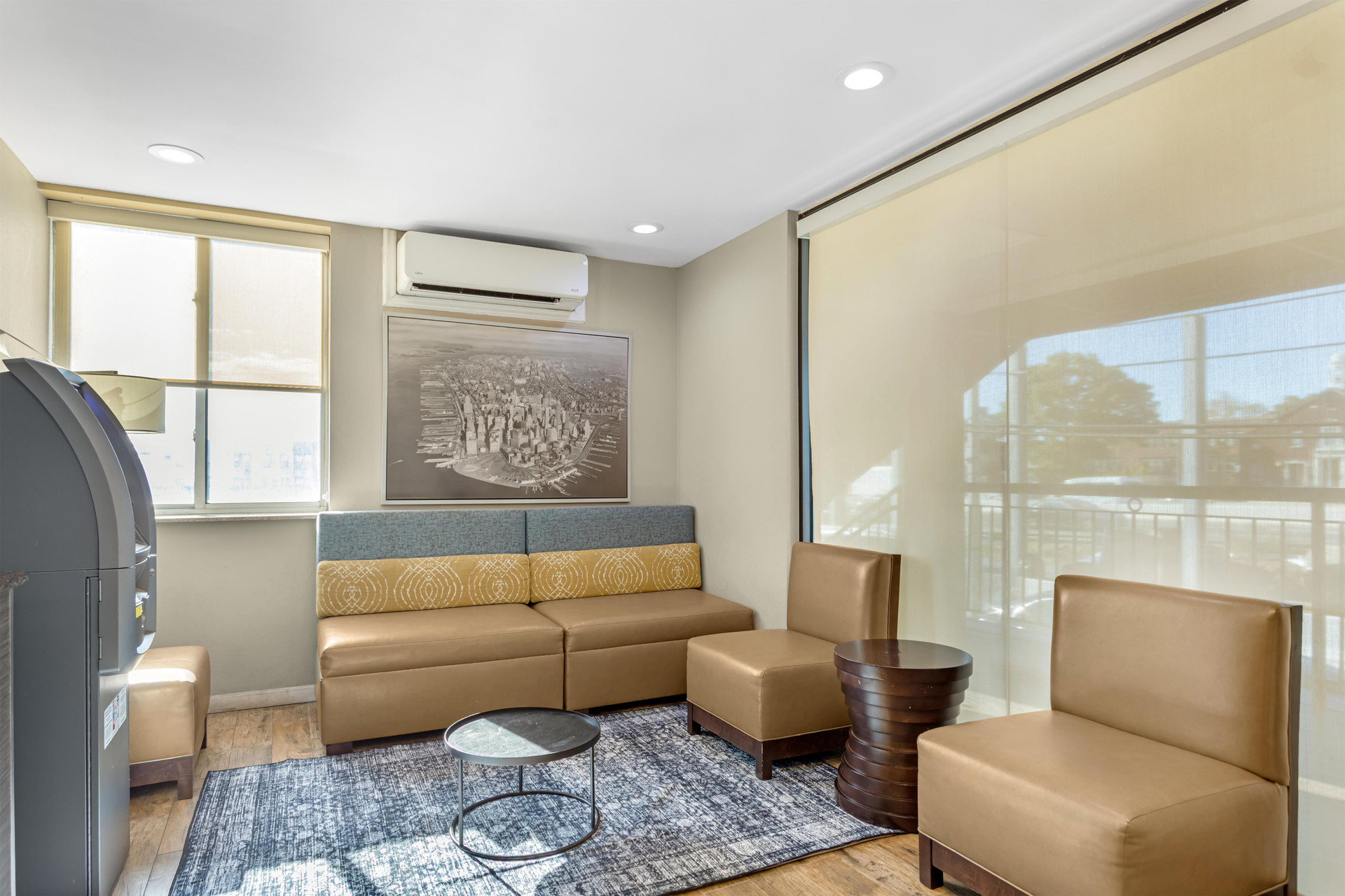 Vista Lobby Best Western Jamaica Inn