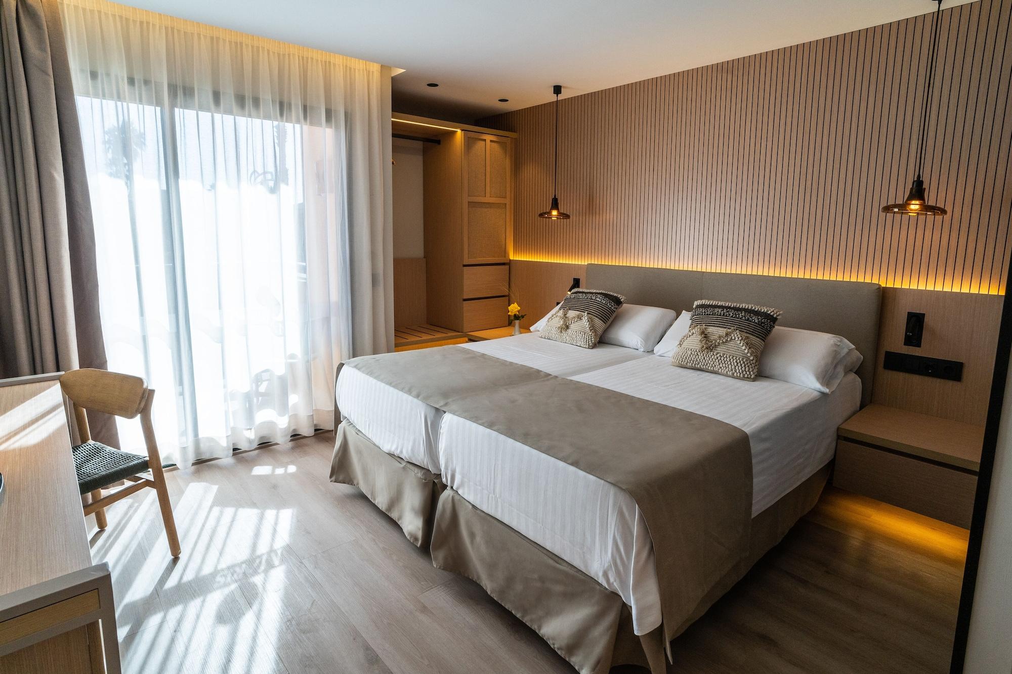 Habitación PortBlue Club Pollentia Resort