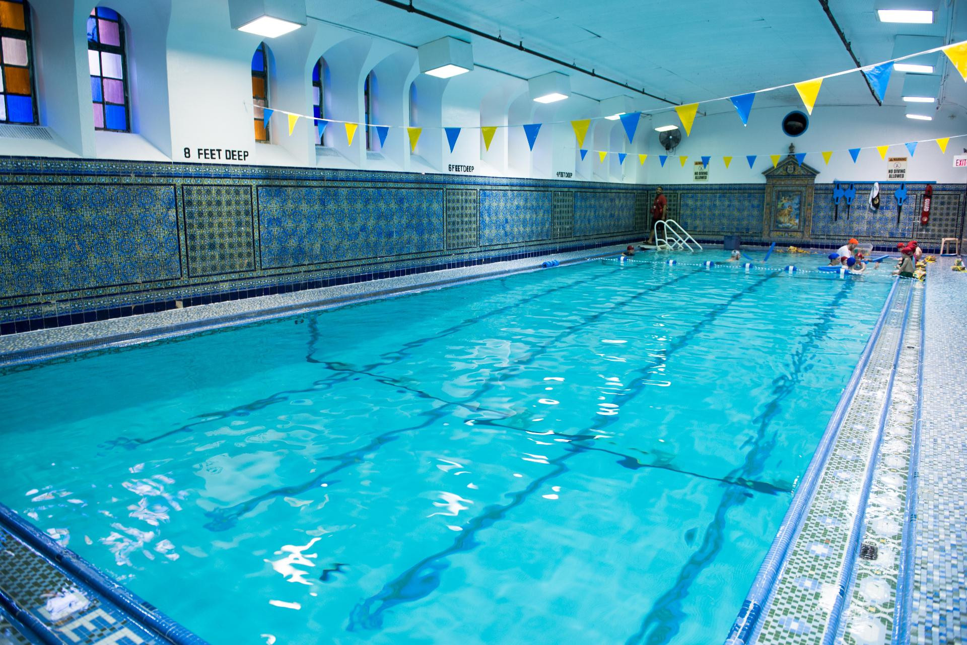 Vista Piscina West Side YMCA