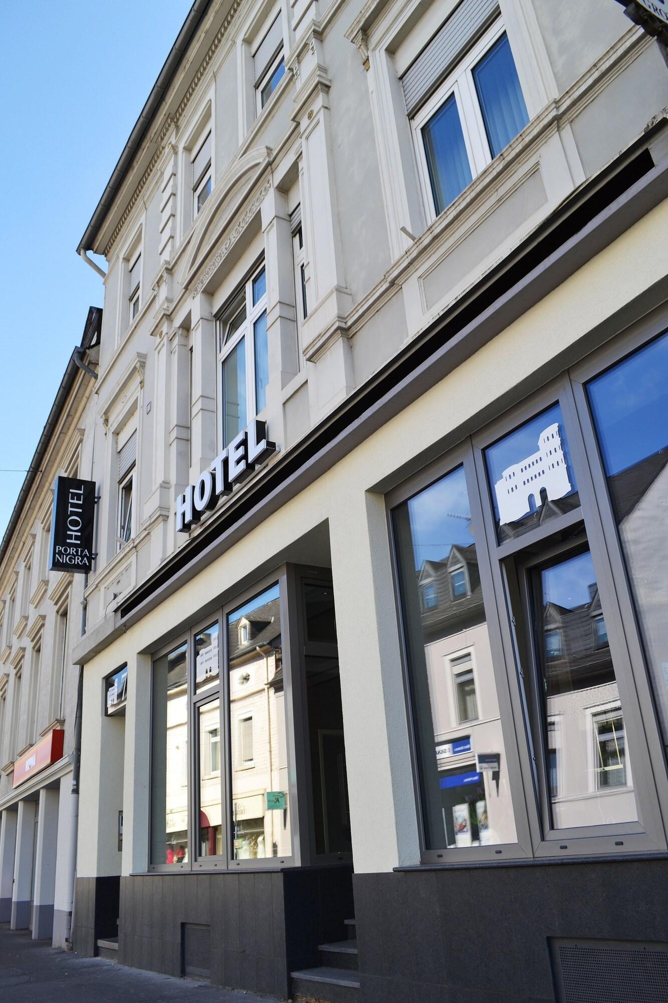 Varios Hotel Porta Nigra