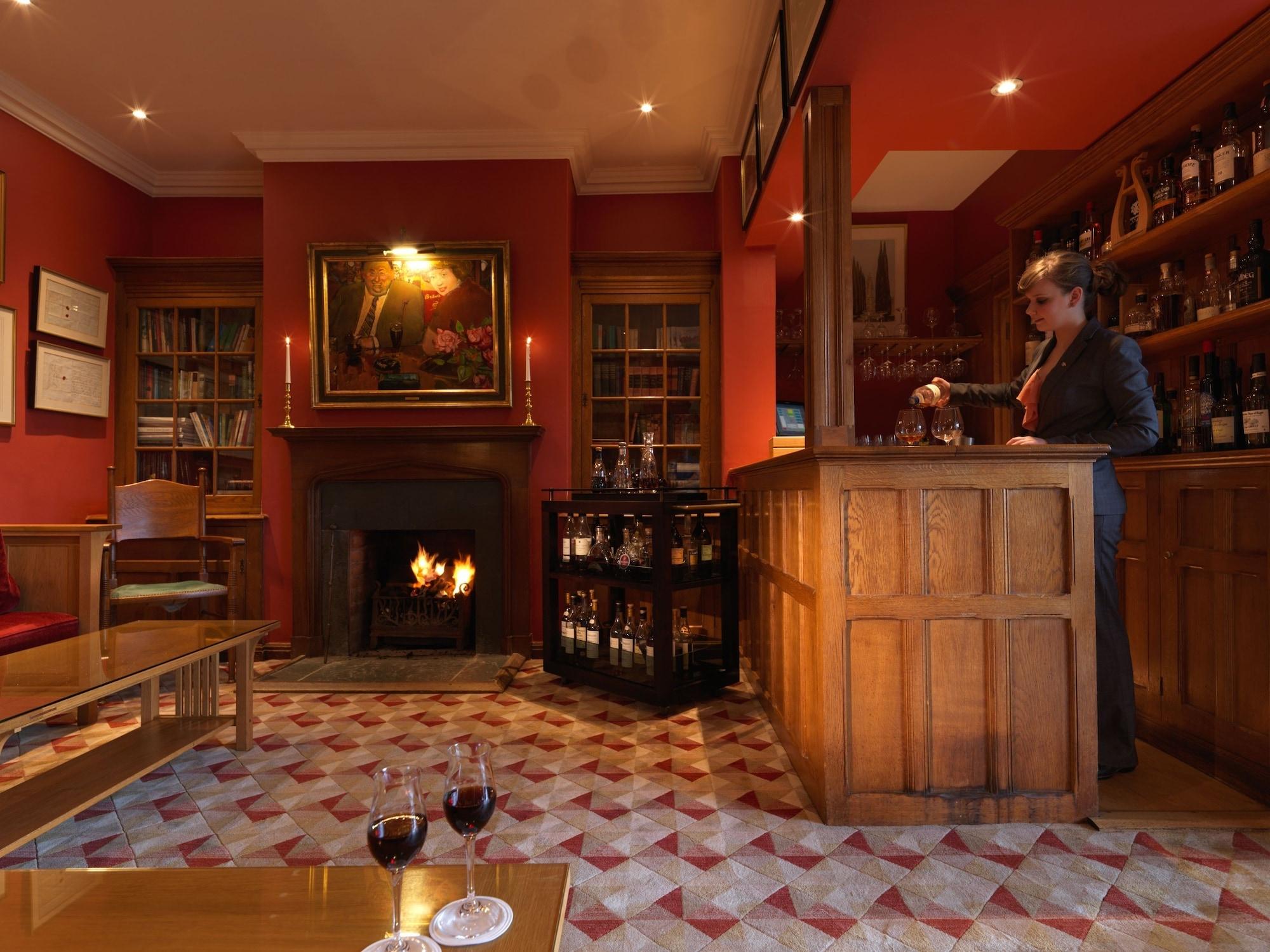 Bar/Salón Gidleigh Park