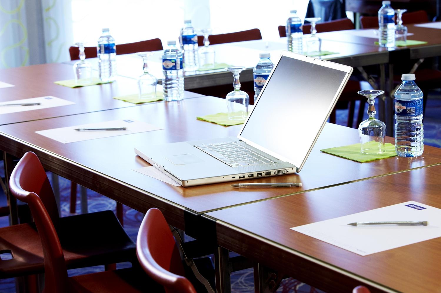 Sala de Reuniones Hôtel Kyriad Lyon Est