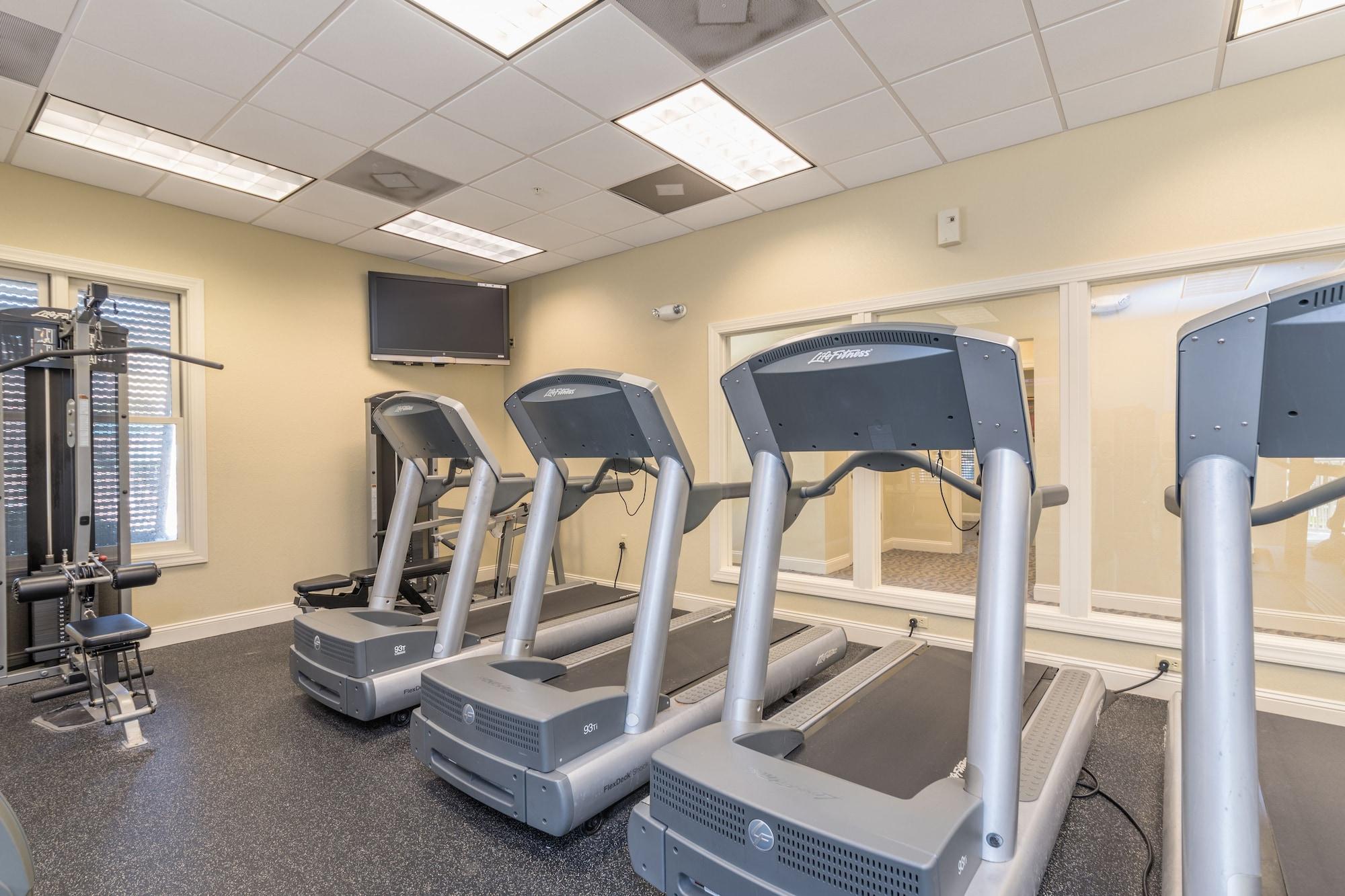 Gimnasio Coral Sands Resorts by Palmera