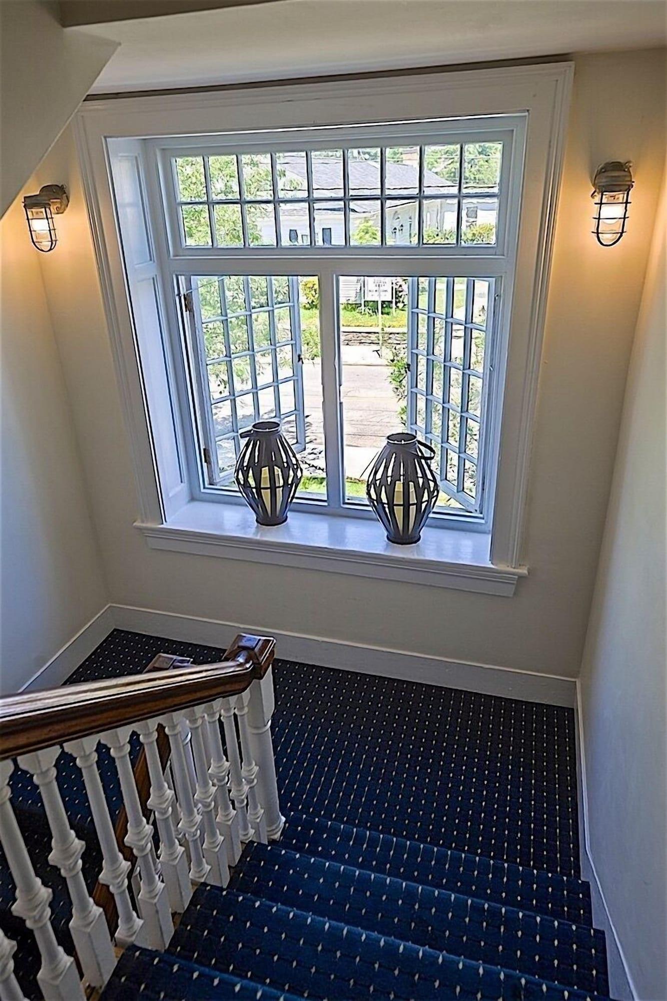 Varios Jailhouse Inn