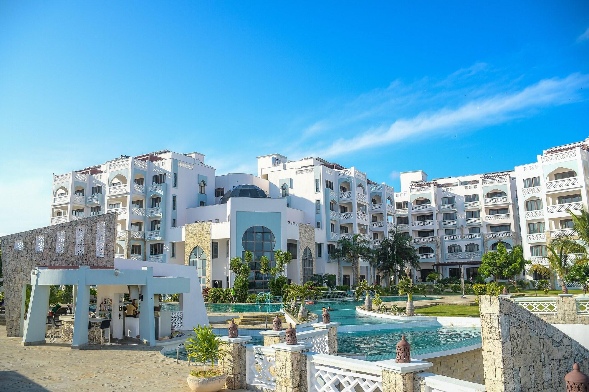 Vista Exterior Royal Shaza Suites