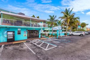 Alojamiento - Ocean Reef Hotel